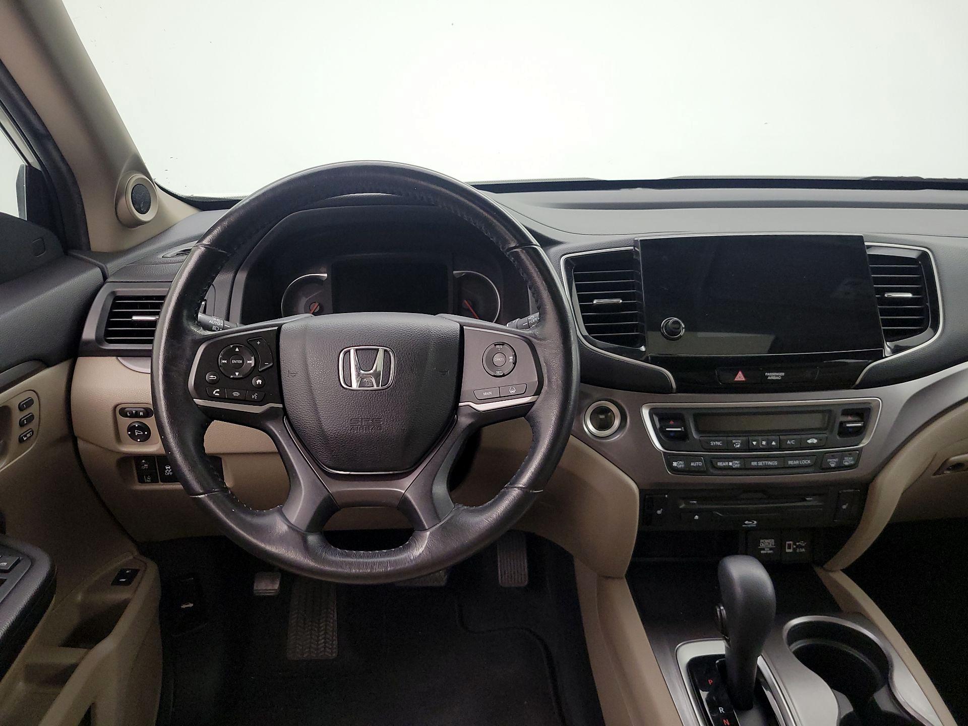 Thumbnail: 2019 Honda Pilot - 10