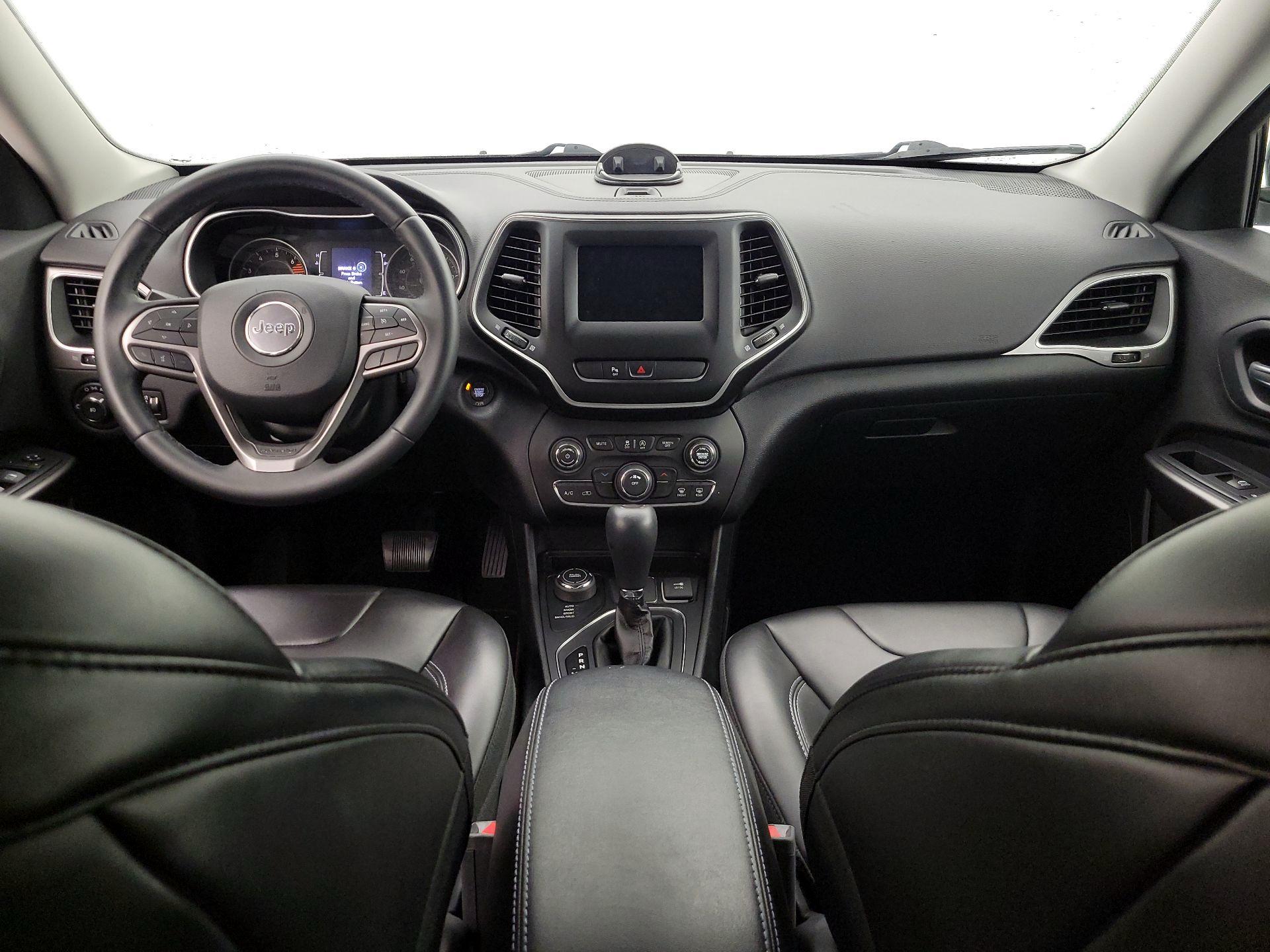 Thumbnail: 2019 Jeep Cherokee - 9