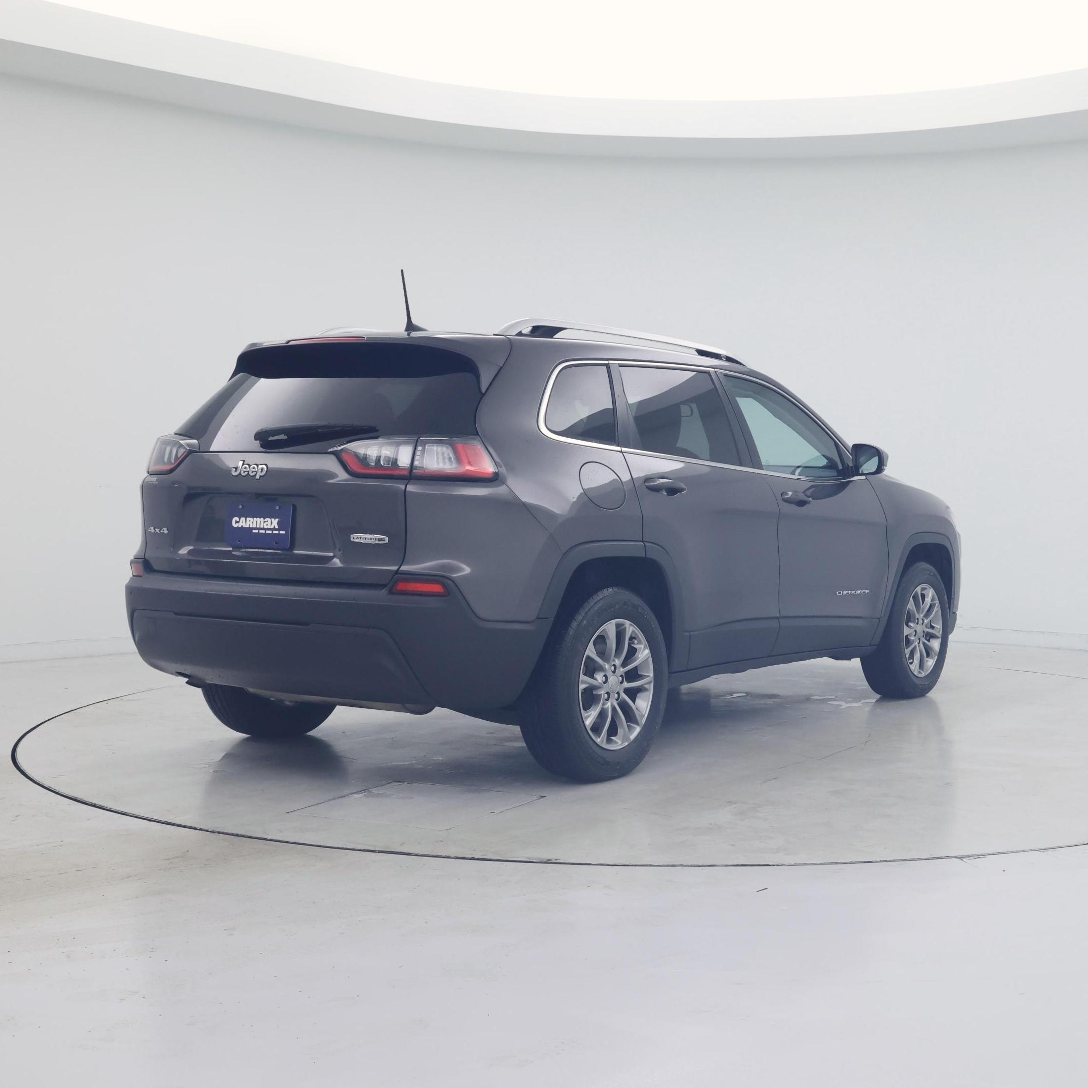 Thumbnail: 2019 Jeep Cherokee - 8