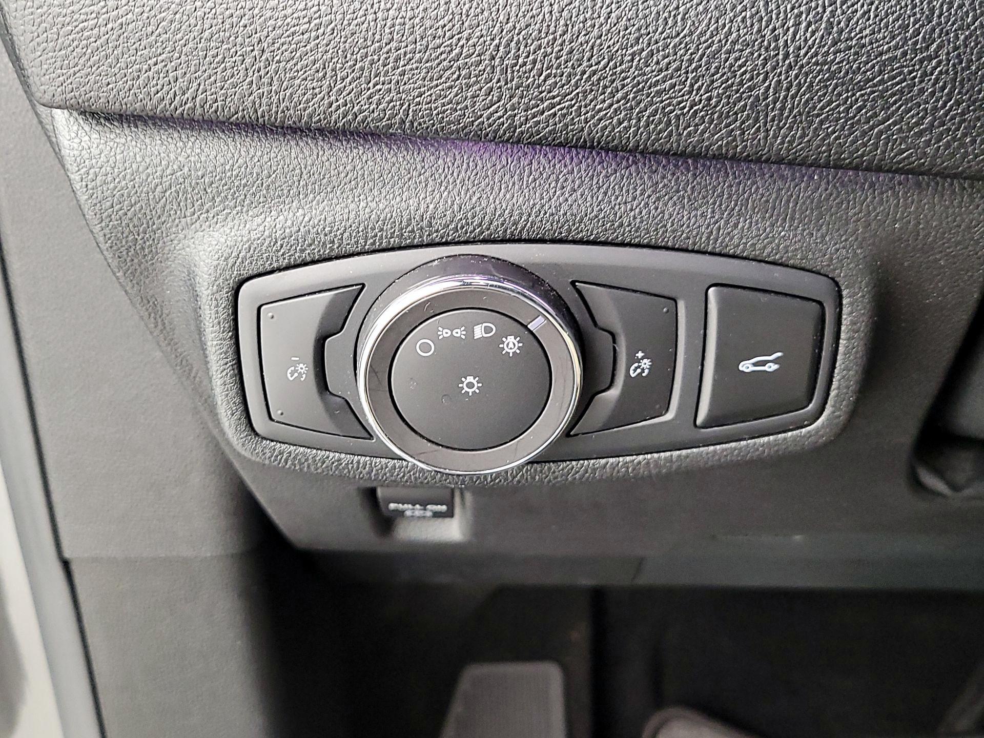 Thumbnail: 2019 Lincoln MKC - 13