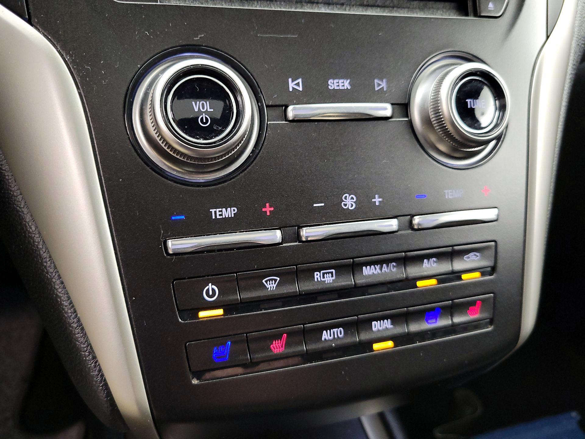 Thumbnail: 2019 Lincoln MKC - 17