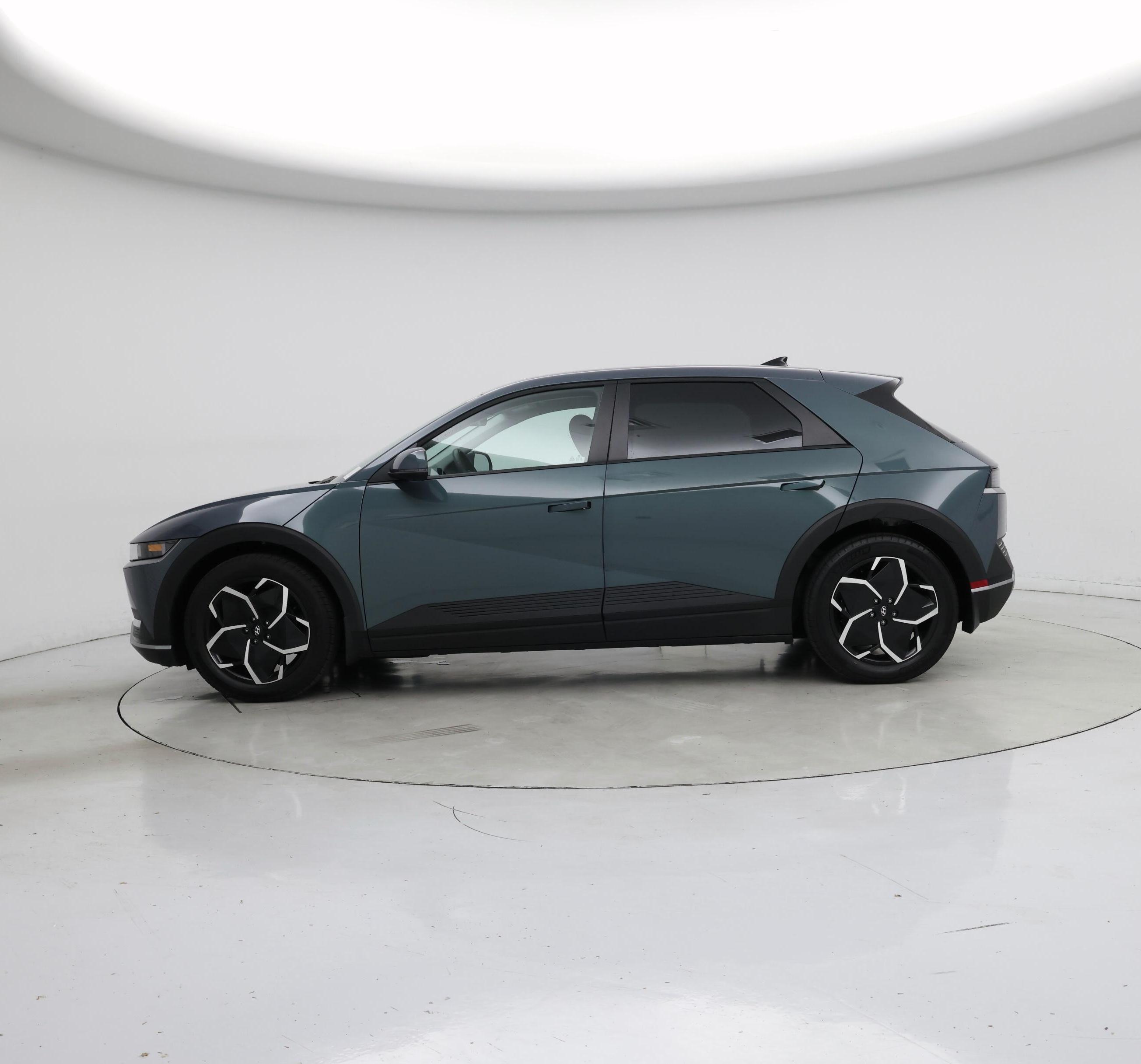 Thumbnail: 2024 Hyundai Ioniq 5 - 3