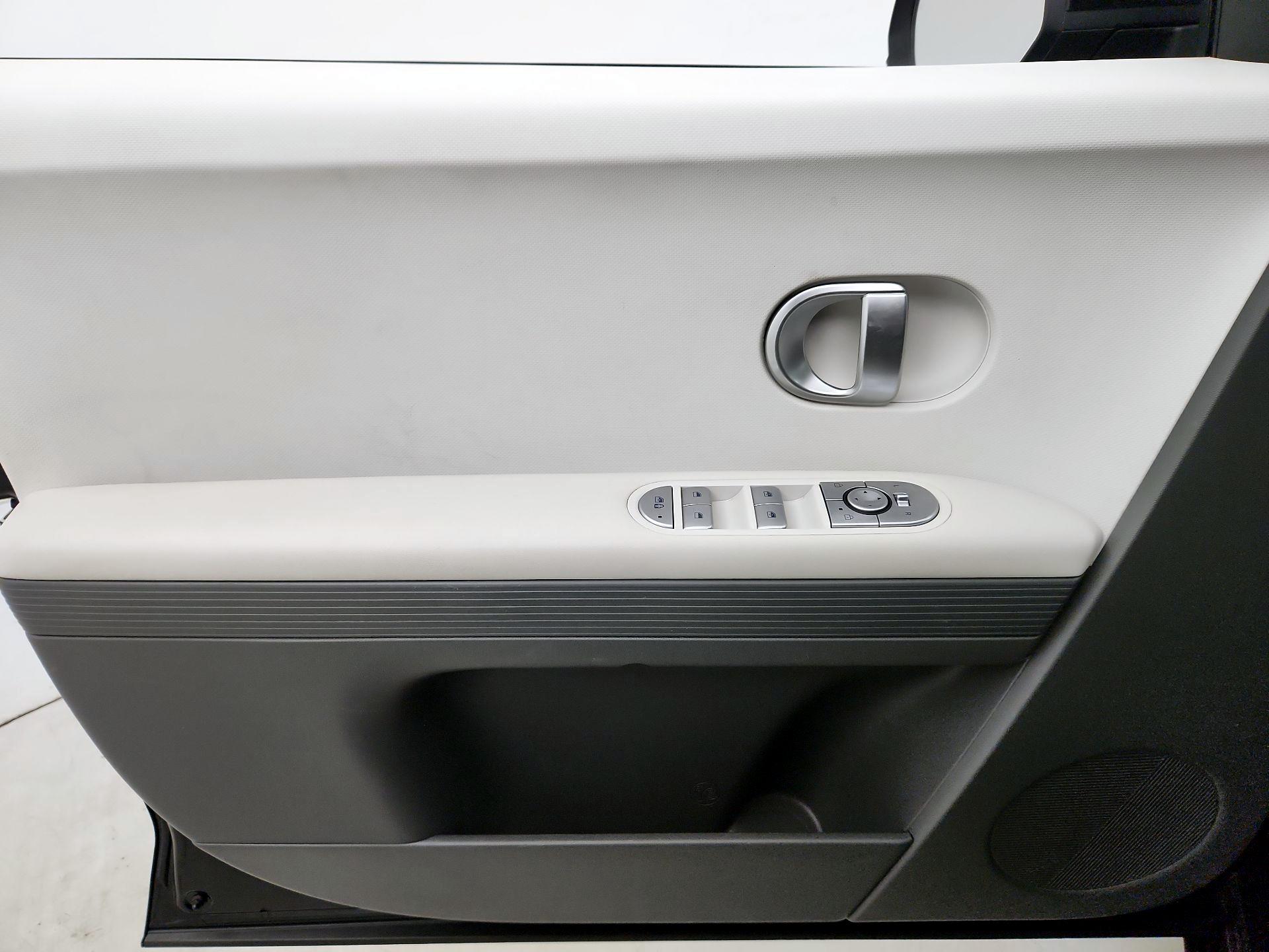 Thumbnail: 2024 Hyundai Ioniq 5 - 12