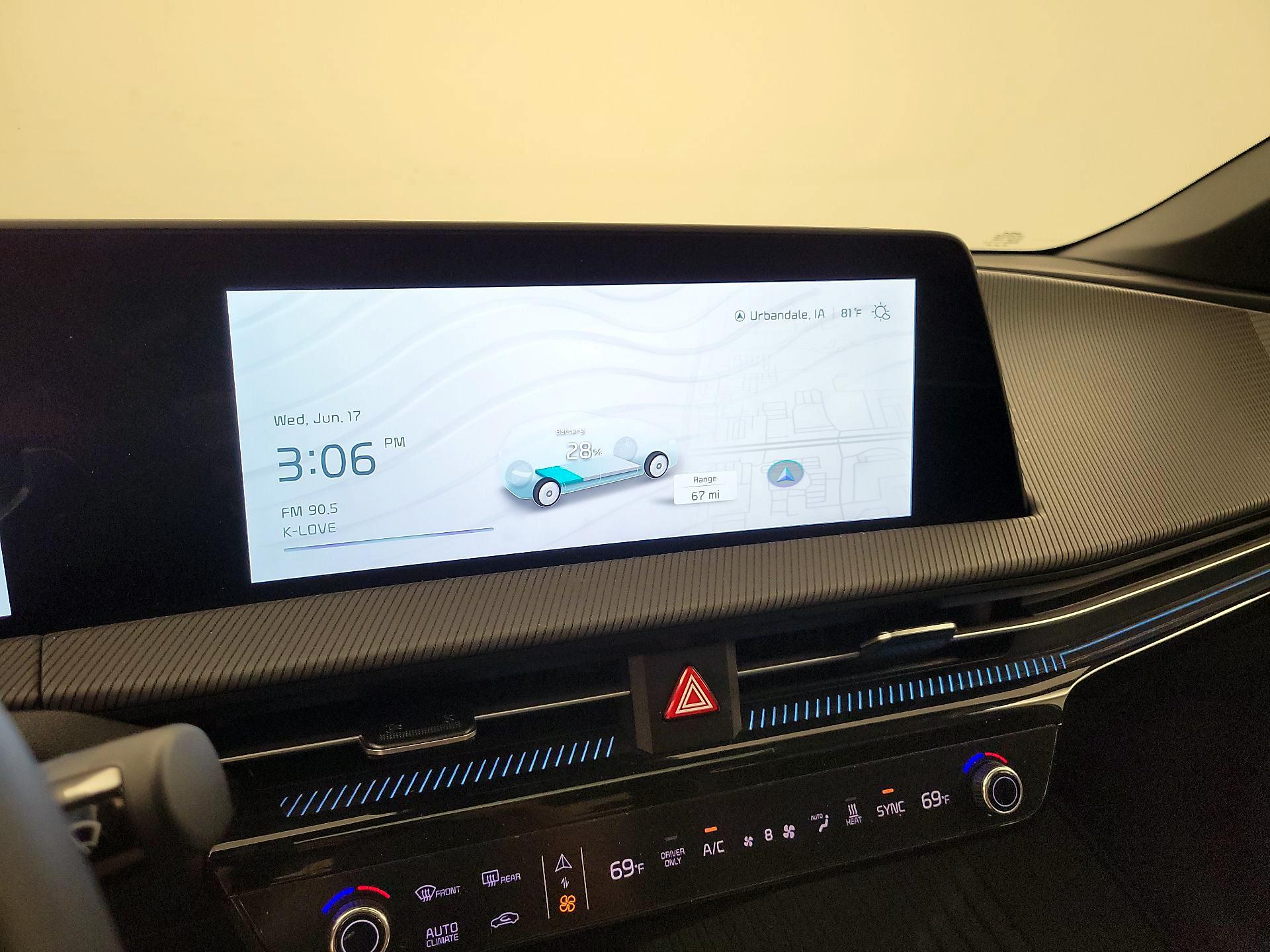 Thumbnail: 2023 Kia EV6 - 15