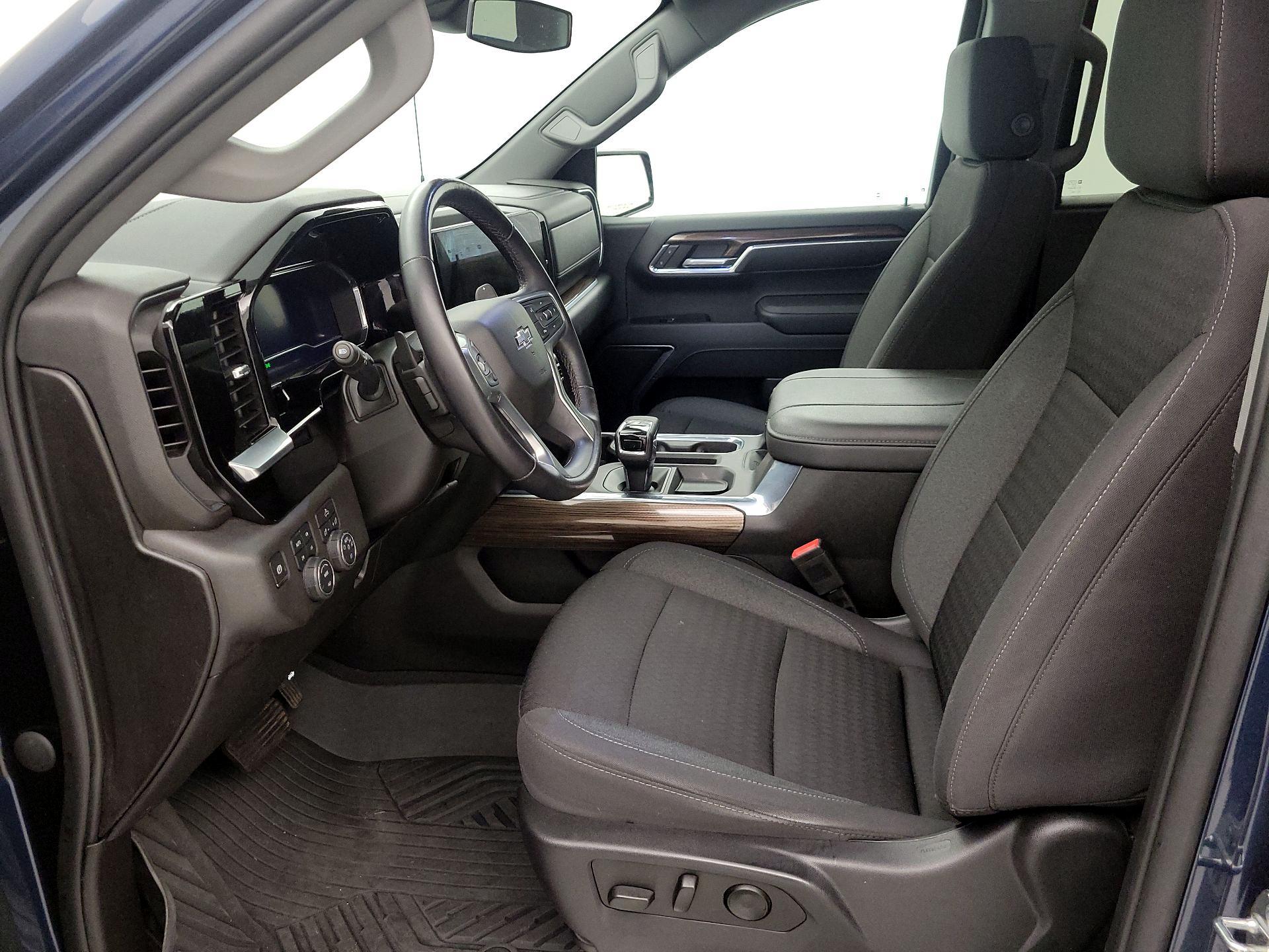 Thumbnail: 2023 Chevrolet Silverado 1500 - 11