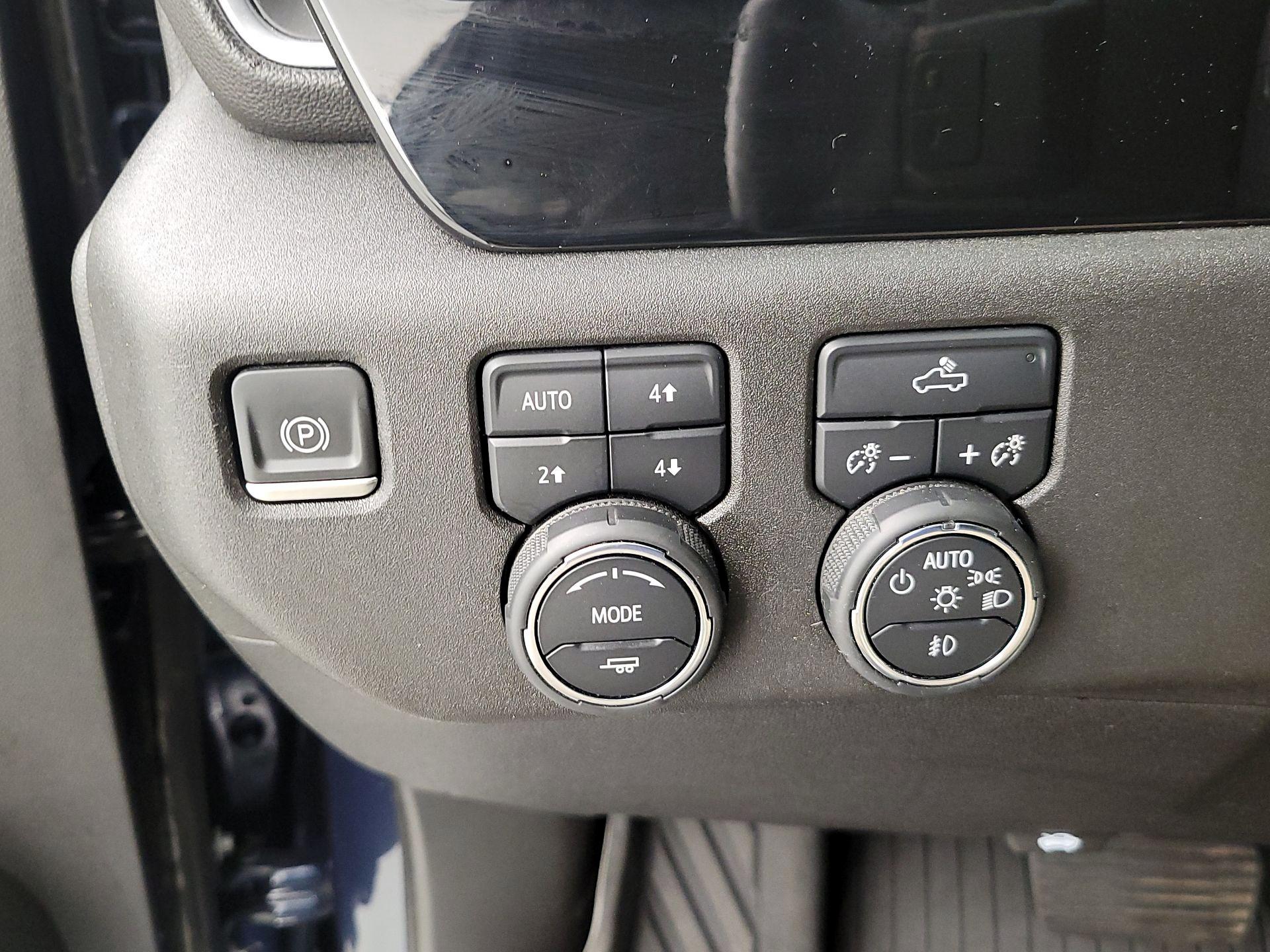 Thumbnail: 2023 Chevrolet Silverado 1500 - 13
