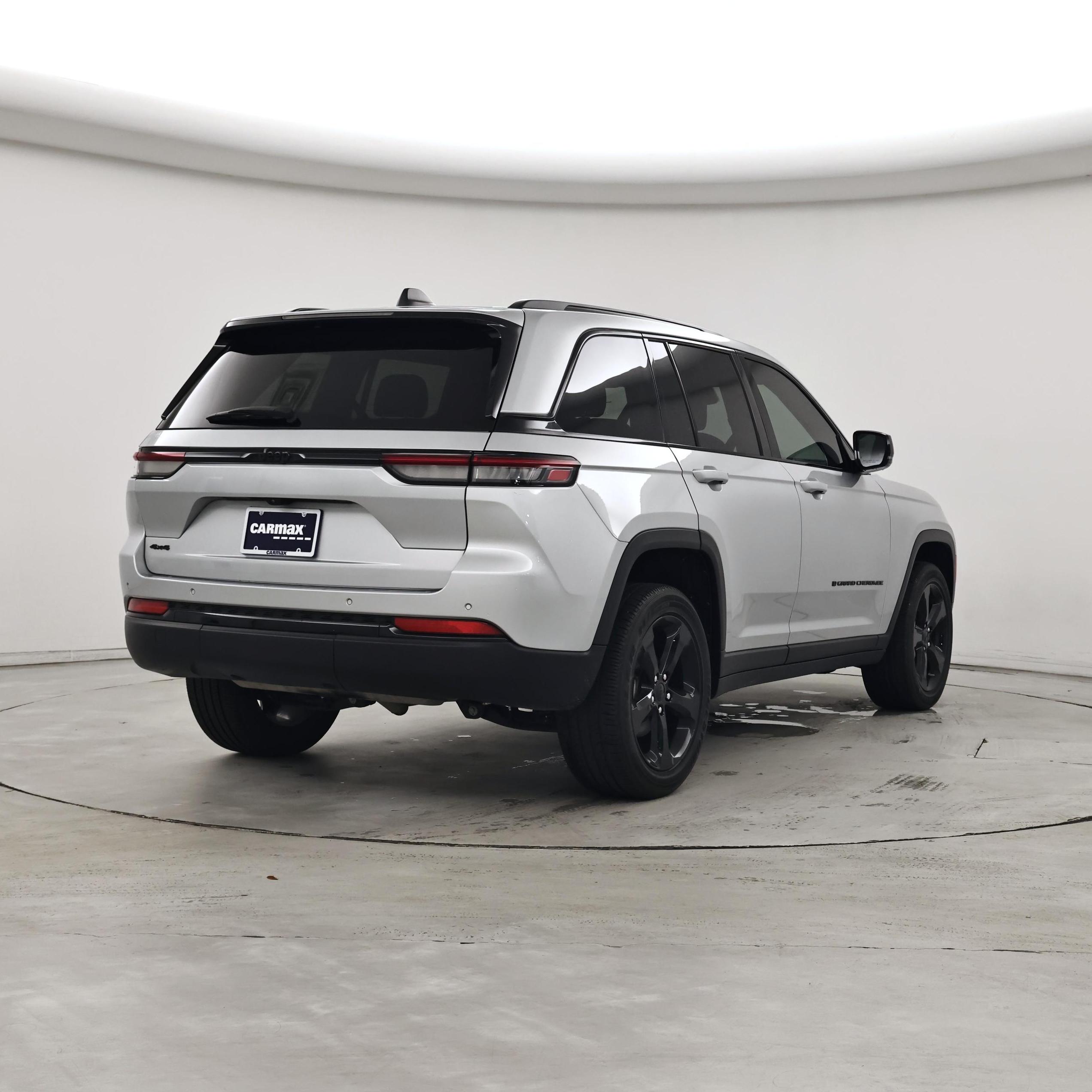 Thumbnail: 2023 Jeep Grand Cherokee - 8