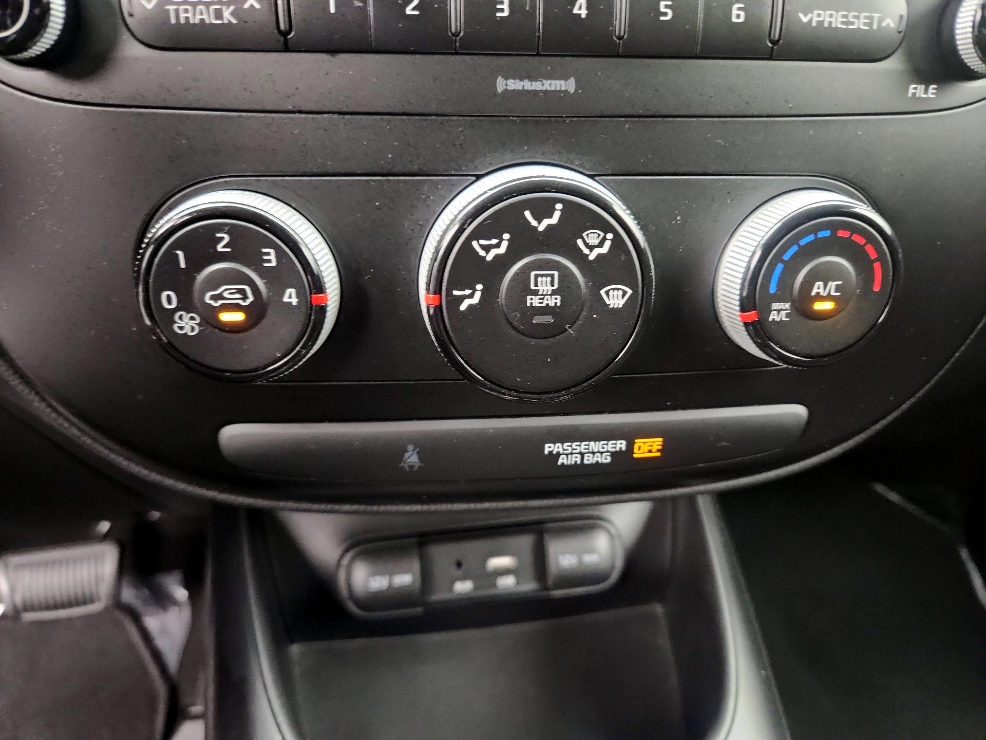 Thumbnail: 2017 Kia Soul - 15
