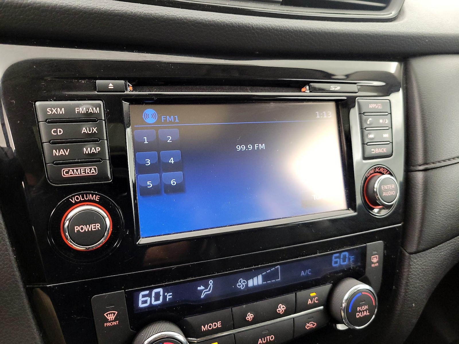2017 Nissan Rogue SV - Photo 17