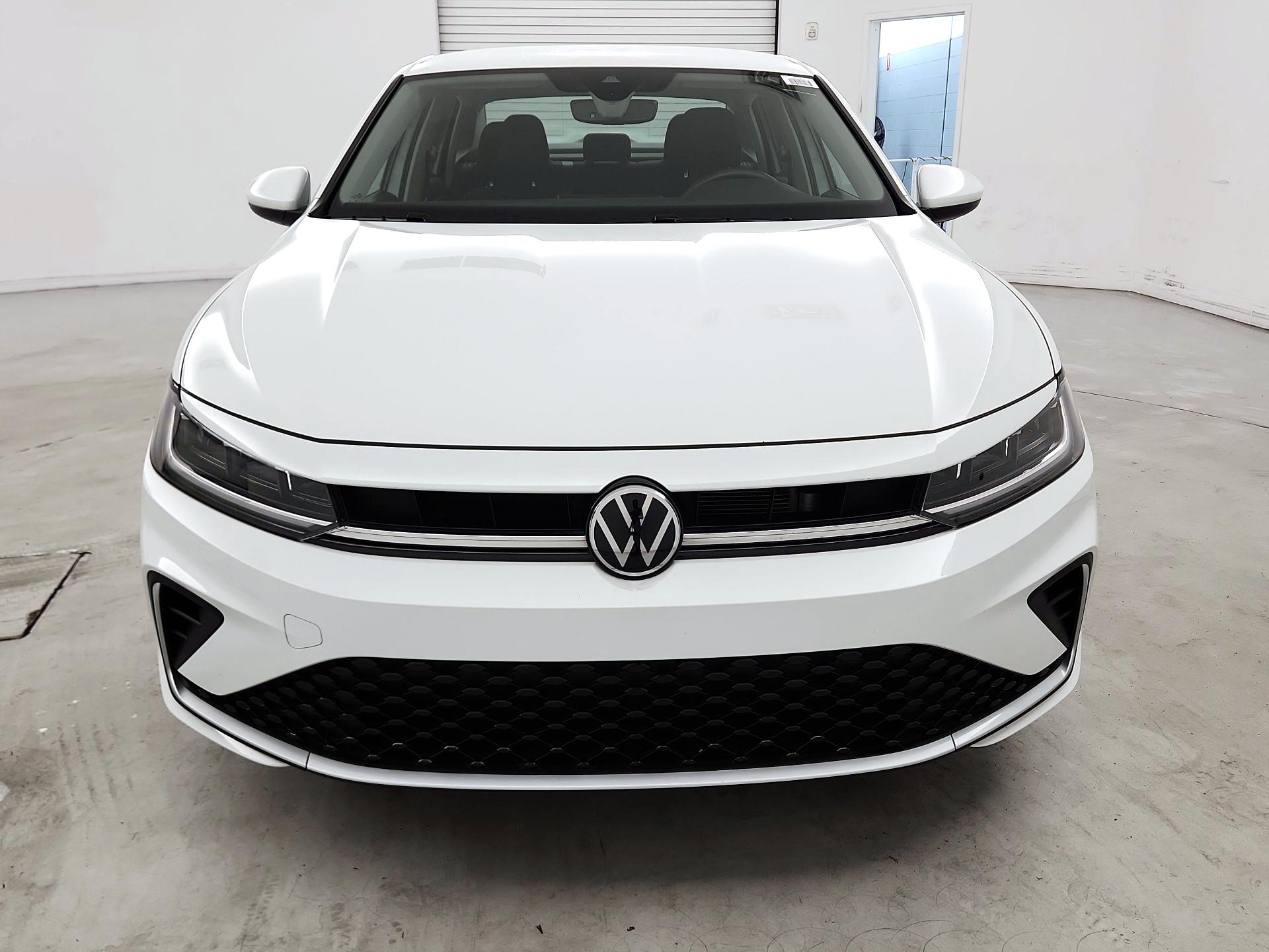 Thumbnail: 2025 Volkswagen Jetta - 2