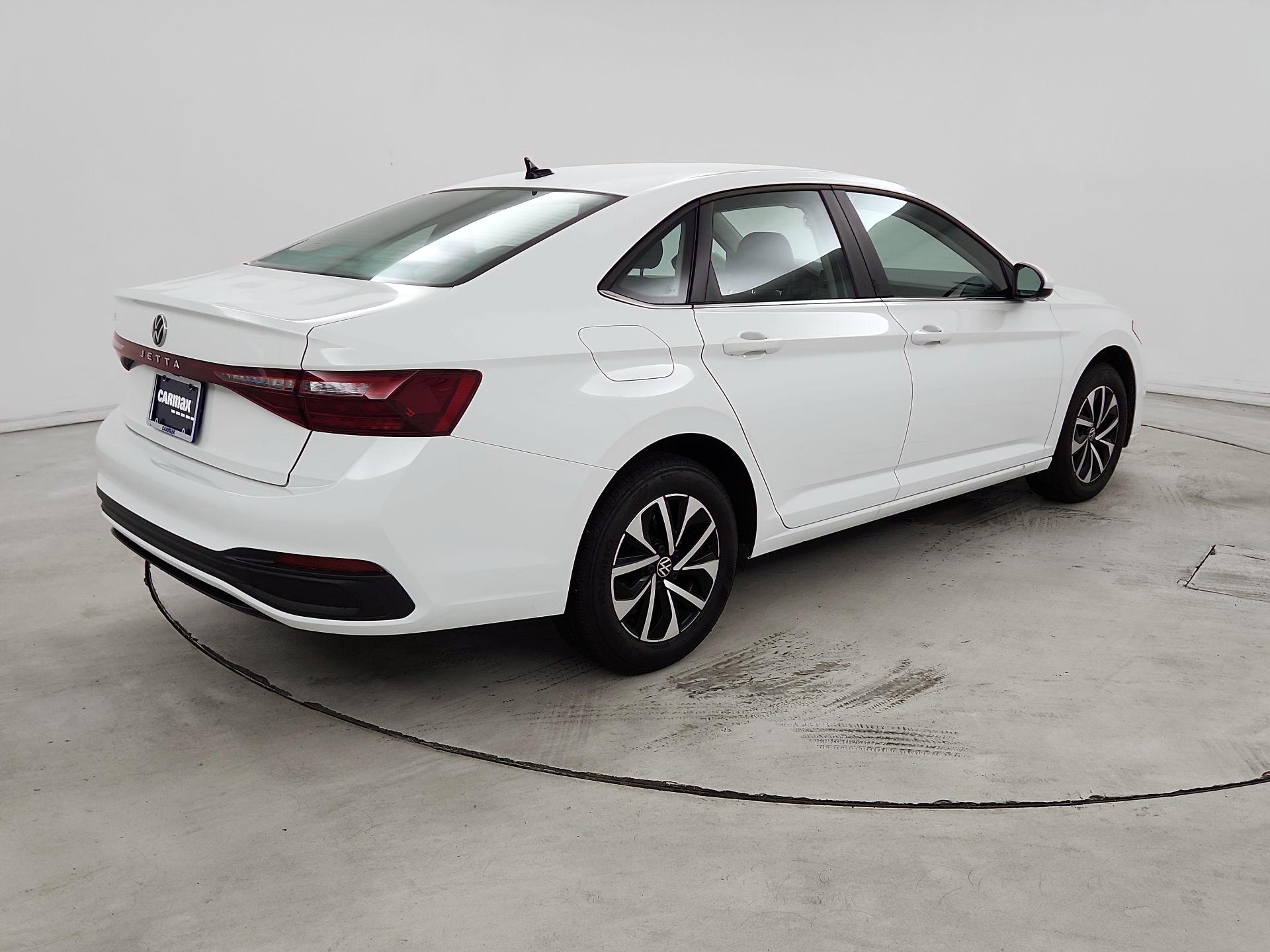 Thumbnail: 2025 Volkswagen Jetta - 5