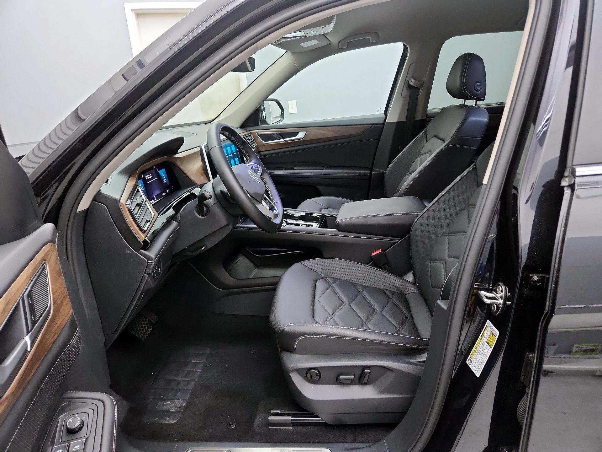 Thumbnail: 2025 Volkswagen Atlas - 11