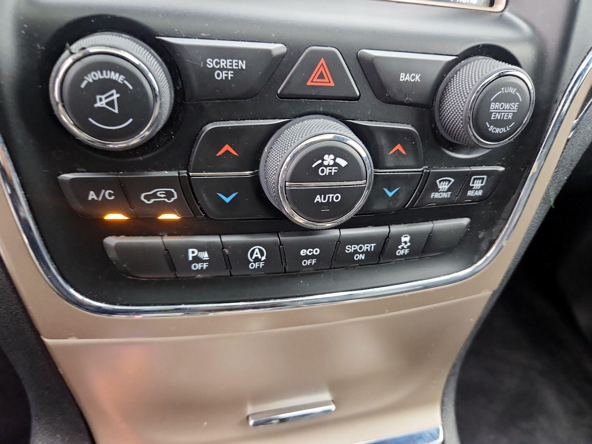 Thumbnail: 2017 Jeep Grand Cherokee - 17