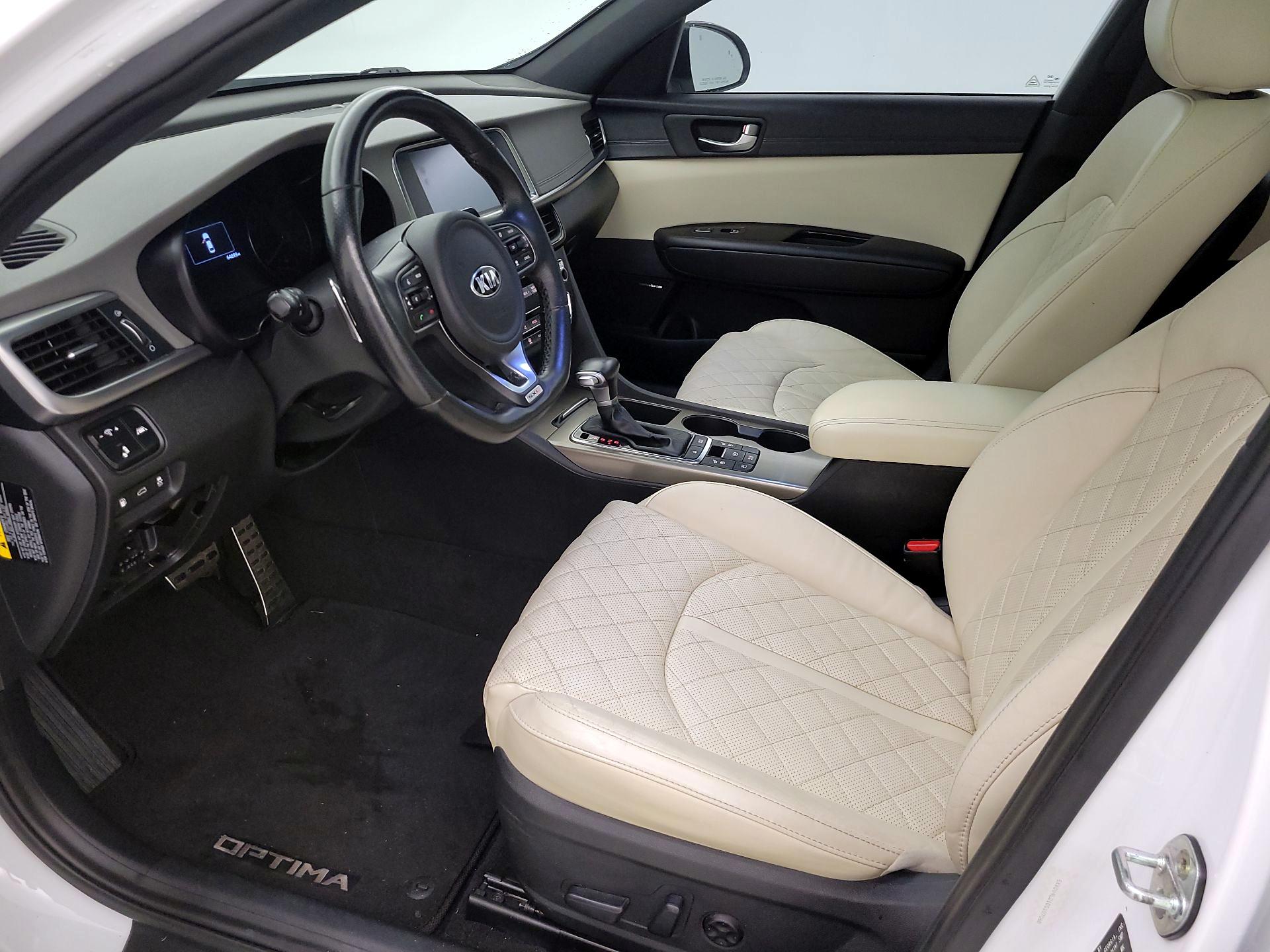 Thumbnail: 2016 Kia Optima - 11