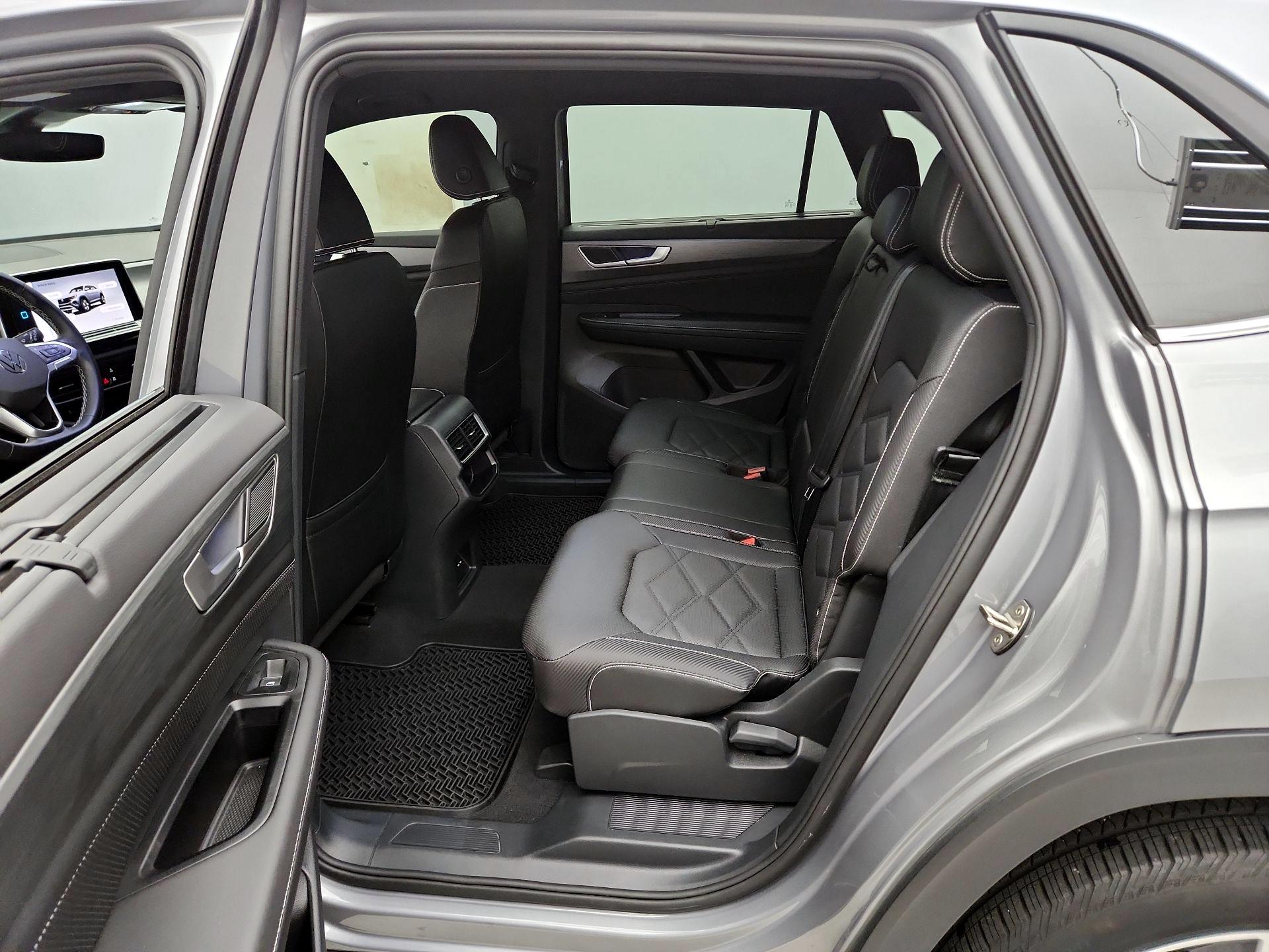 Thumbnail: 2025 Volkswagen Atlas - 19