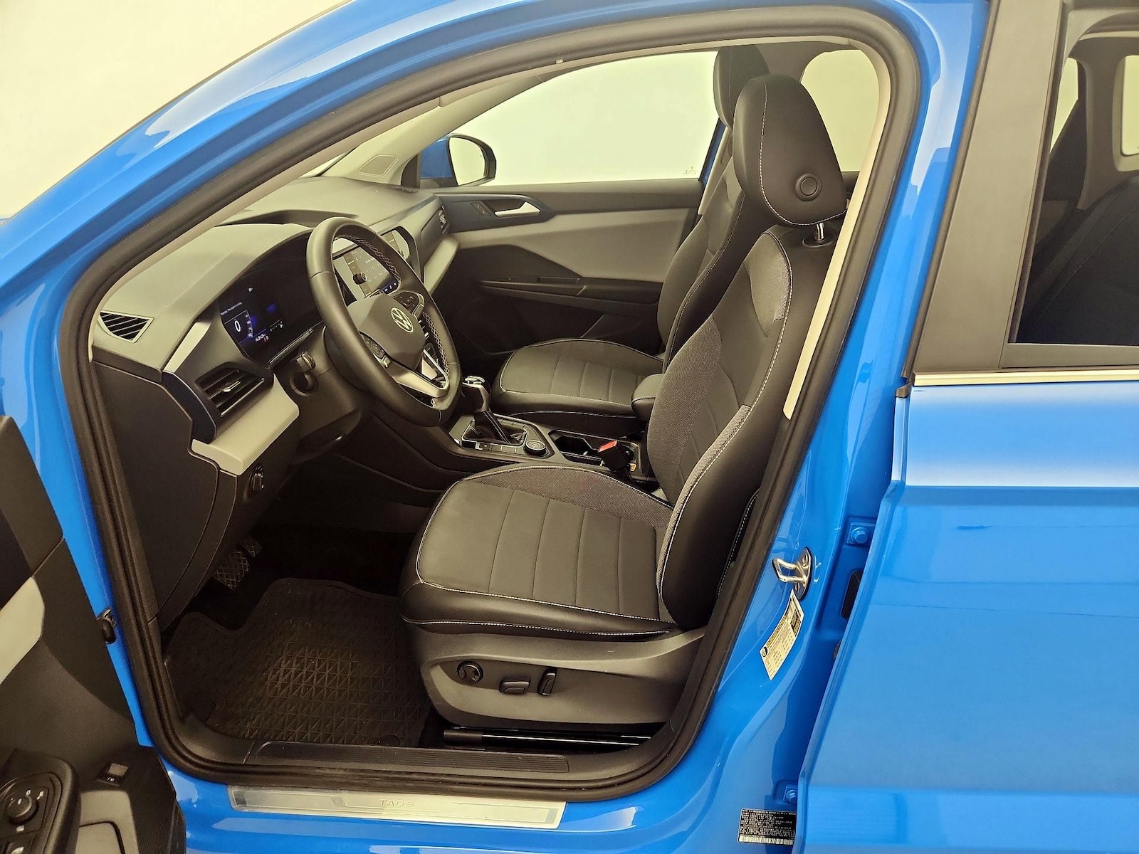 2022 Volkswagen Taos SE - Photo 12