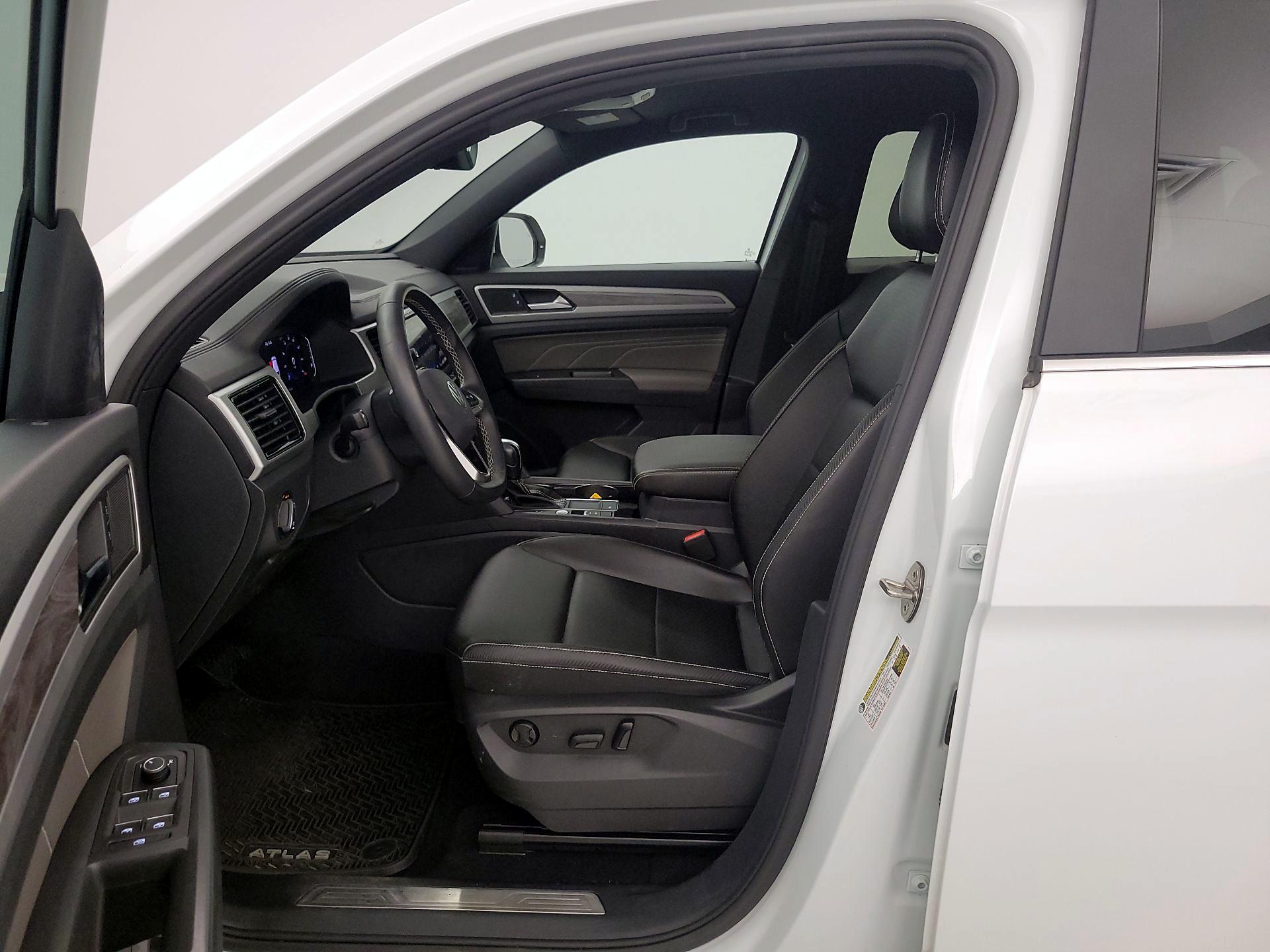 Thumbnail: 2023 Volkswagen Atlas - 11