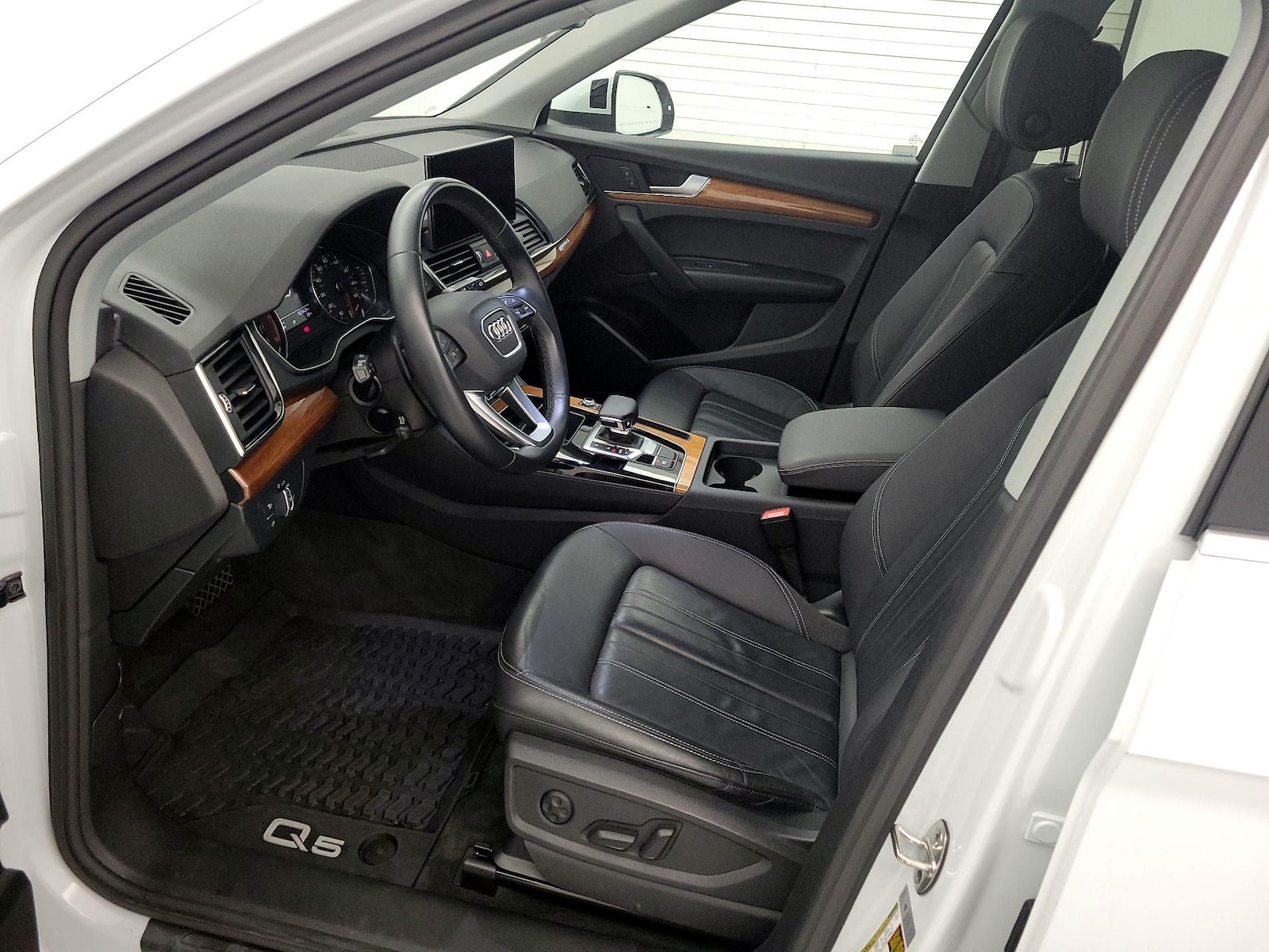 2023 Audi Q5 Premium - Photo 12
