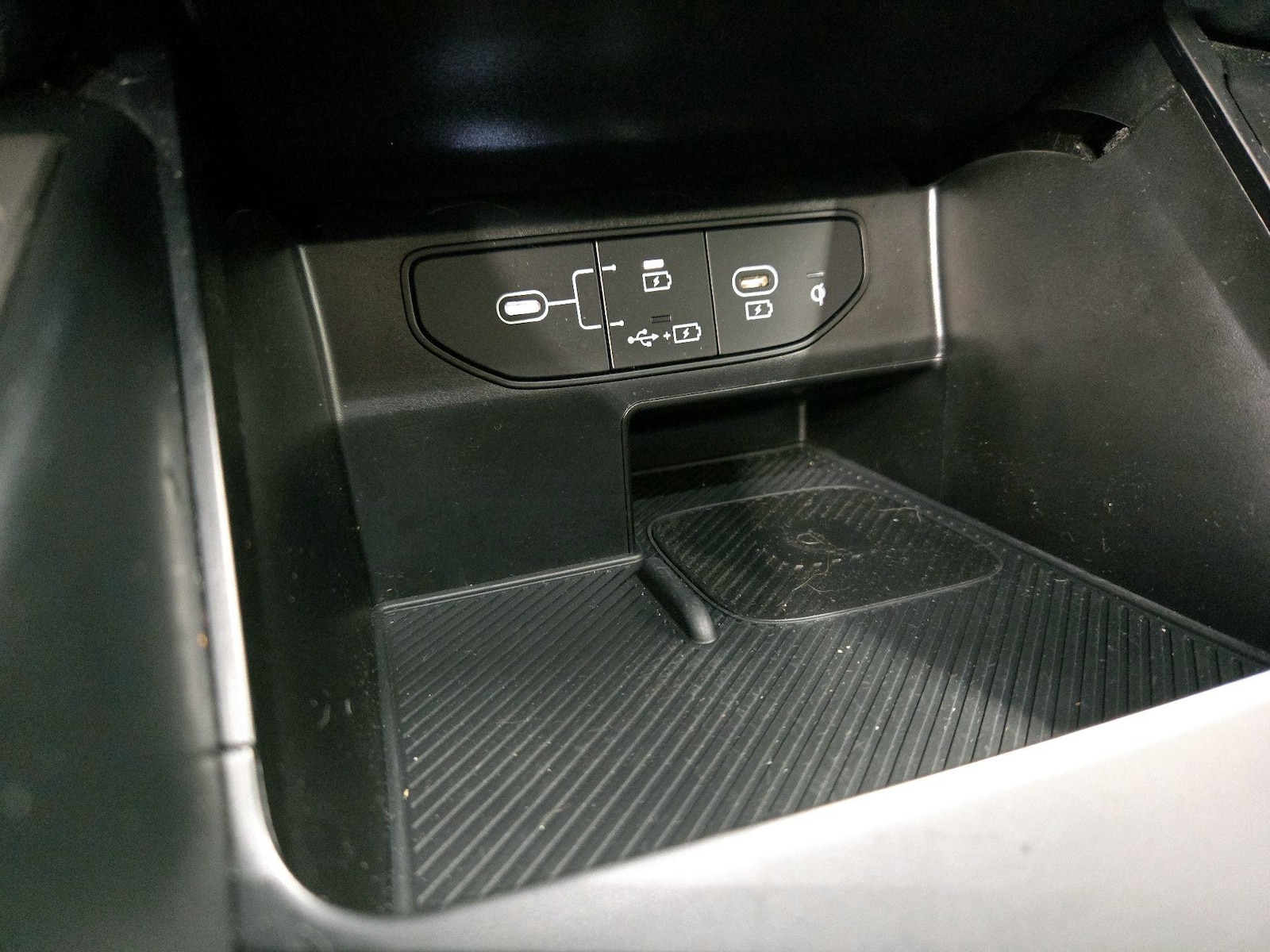 2025 Kia Sorento EX Hybrid - Photo 20