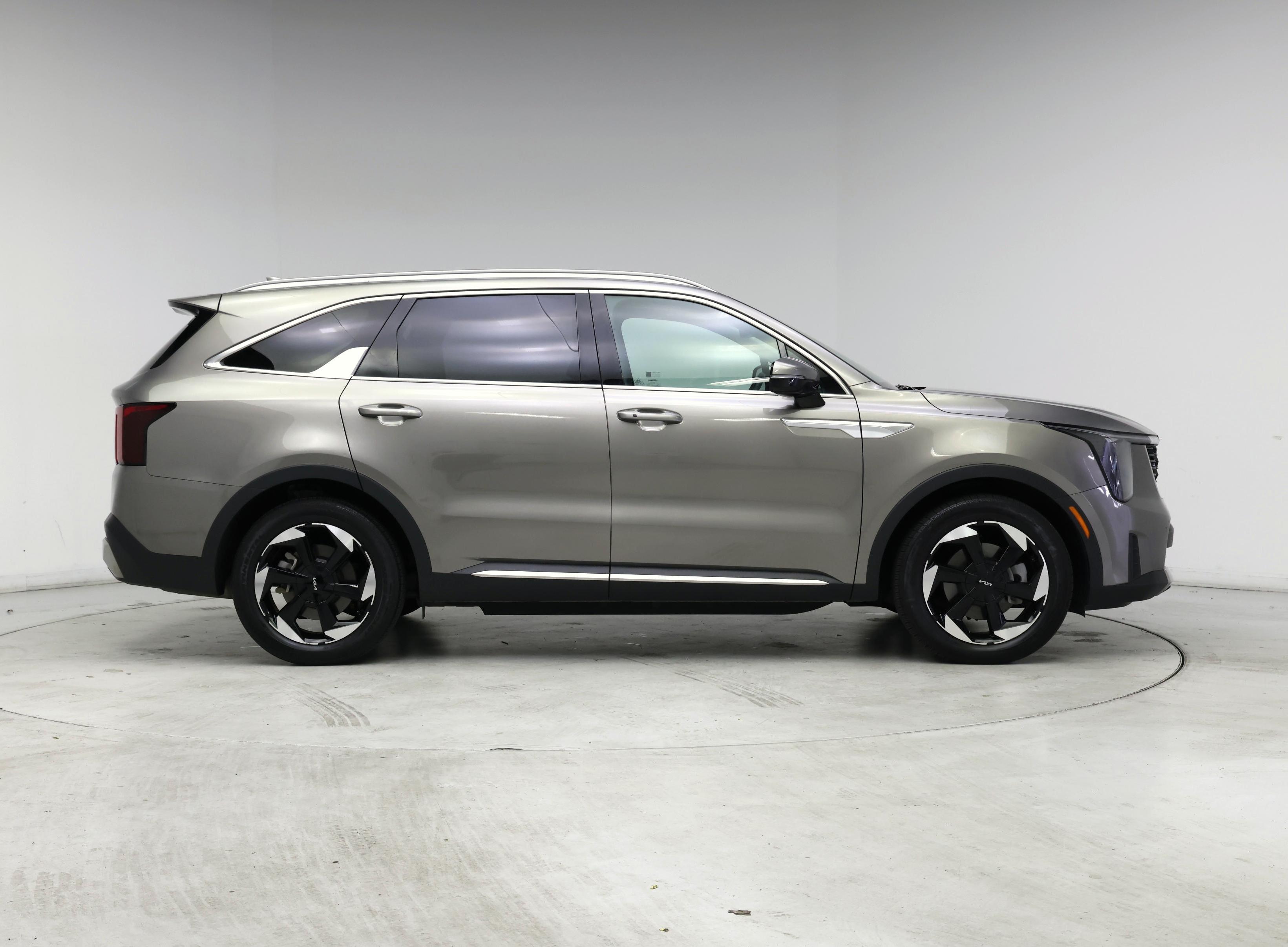 Thumbnail: 2025 Kia Sorento - 7