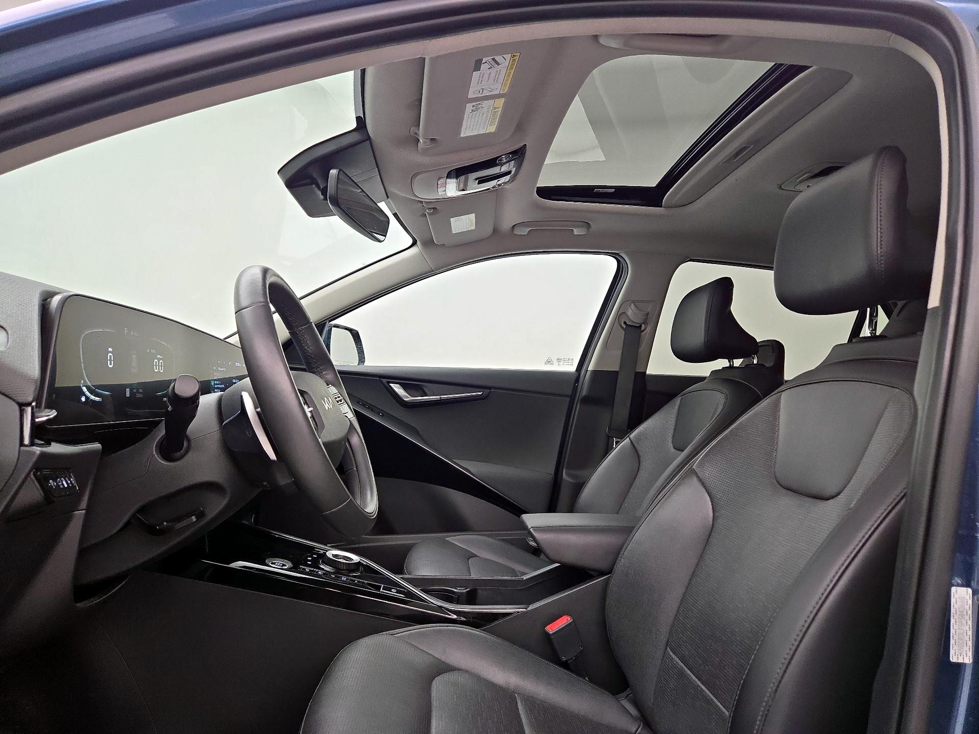Thumbnail: 2023 Kia Niro - 19