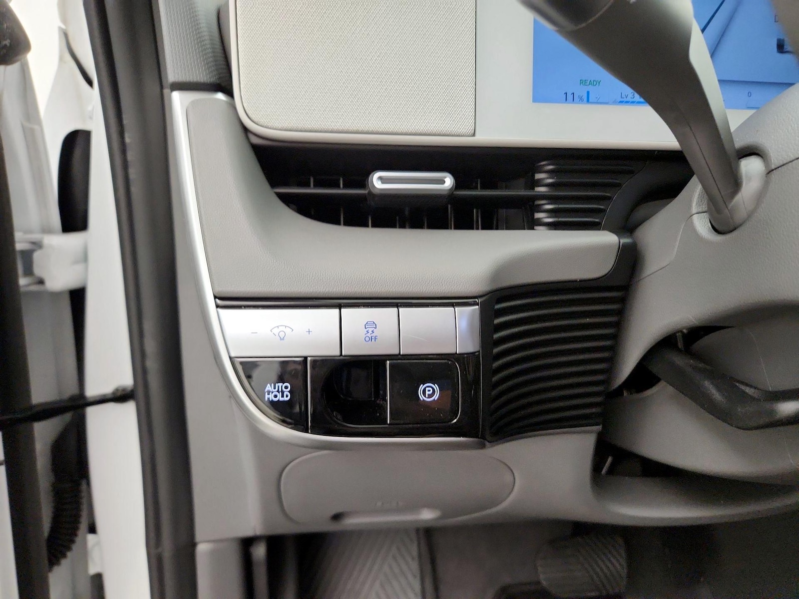 2024 Hyundai IONIQ 5 SE - Photo 14