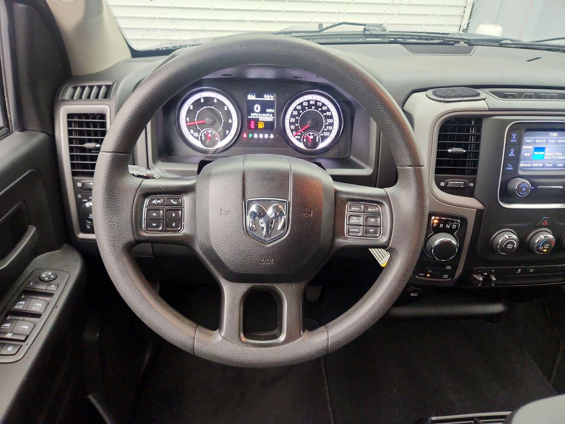 Thumbnail: 2021 RAM 1500 Classic - 10
