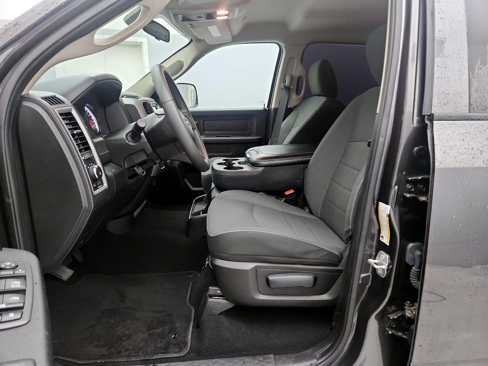 Thumbnail: 2021 RAM 1500 Classic - 11