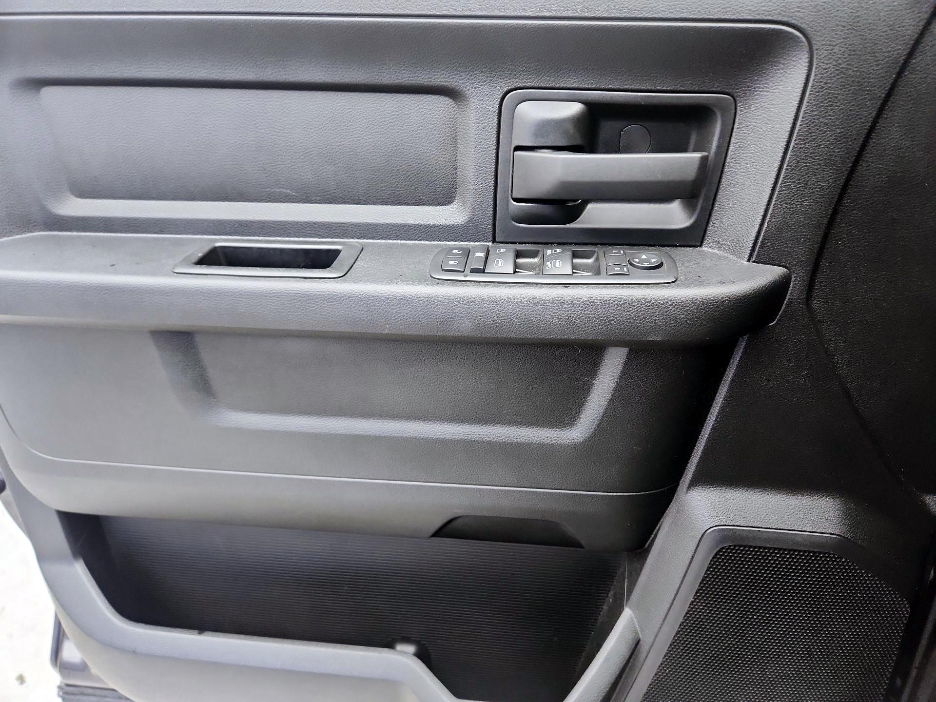 Thumbnail: 2021 RAM 1500 Classic - 12