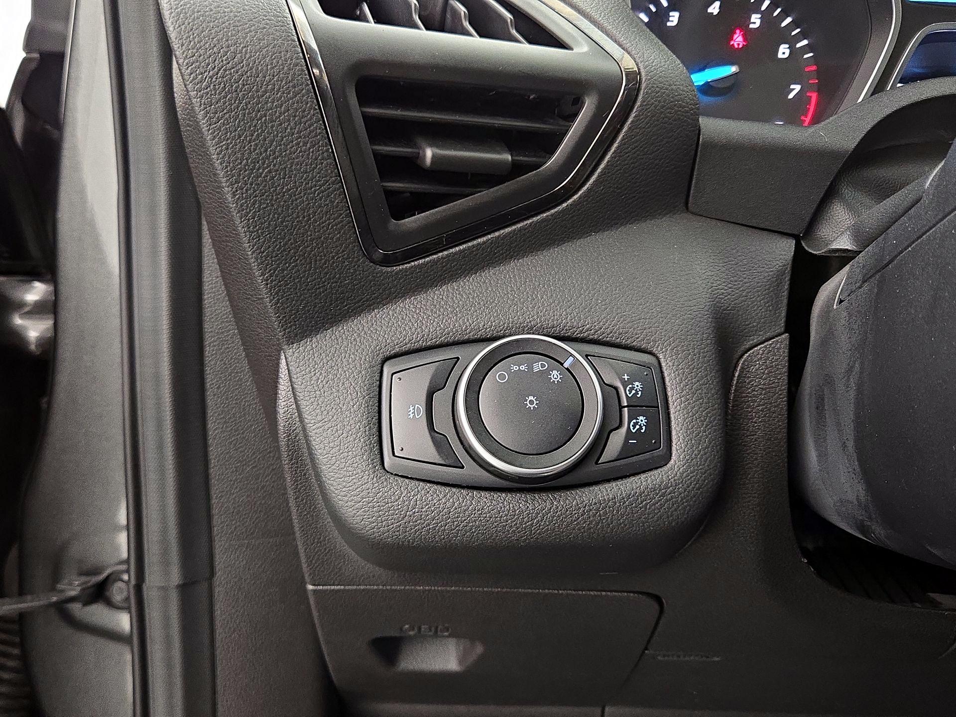 Thumbnail: 2015 Ford Escape - 13