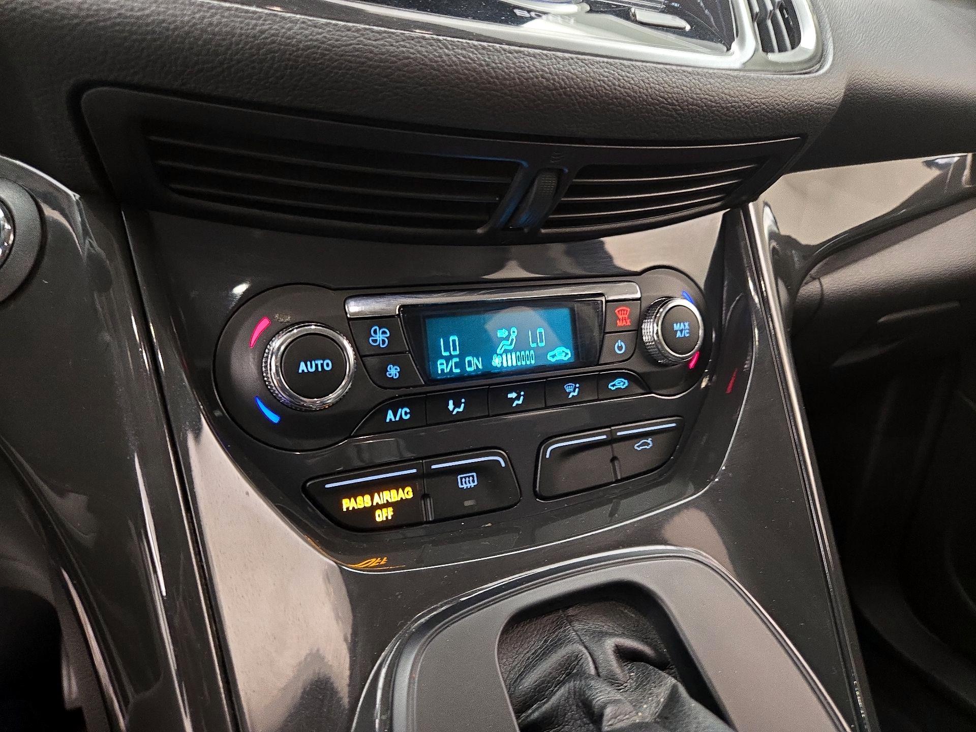 Thumbnail: 2015 Ford Escape - 16