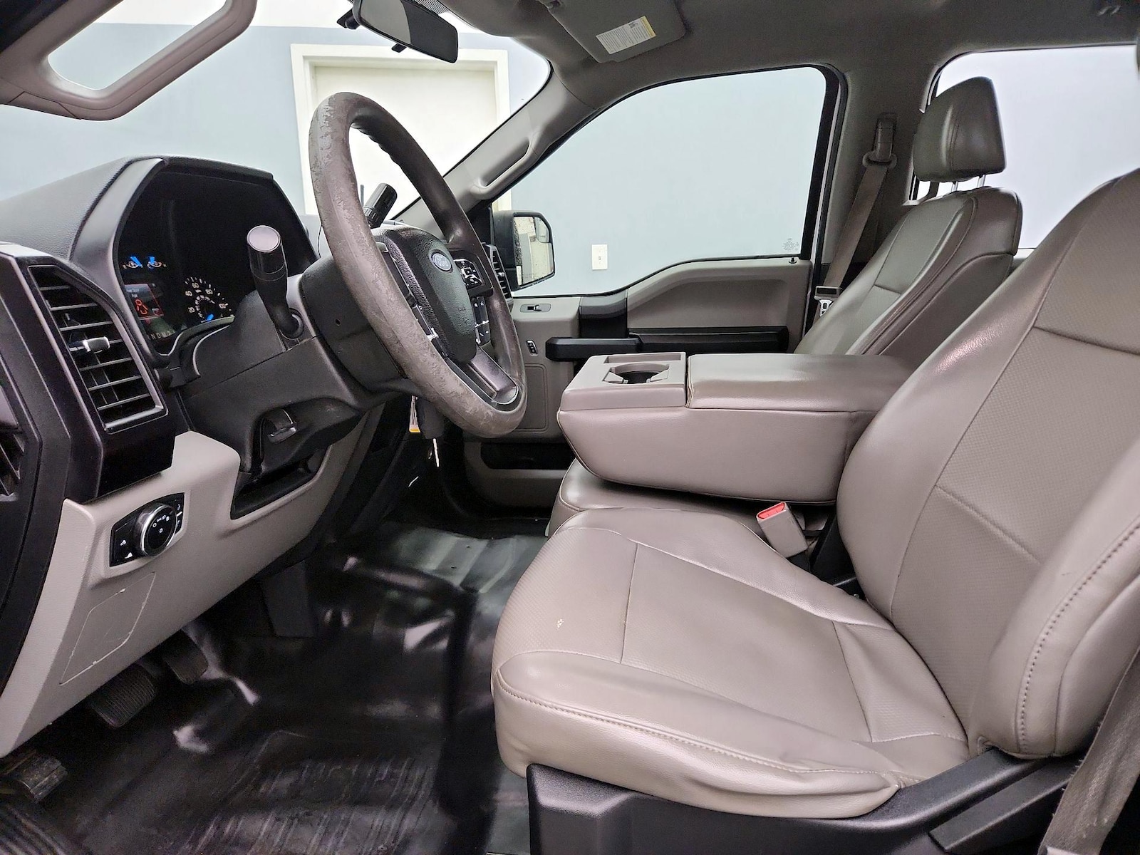 2017 Ford F-150 XL - Photo 12