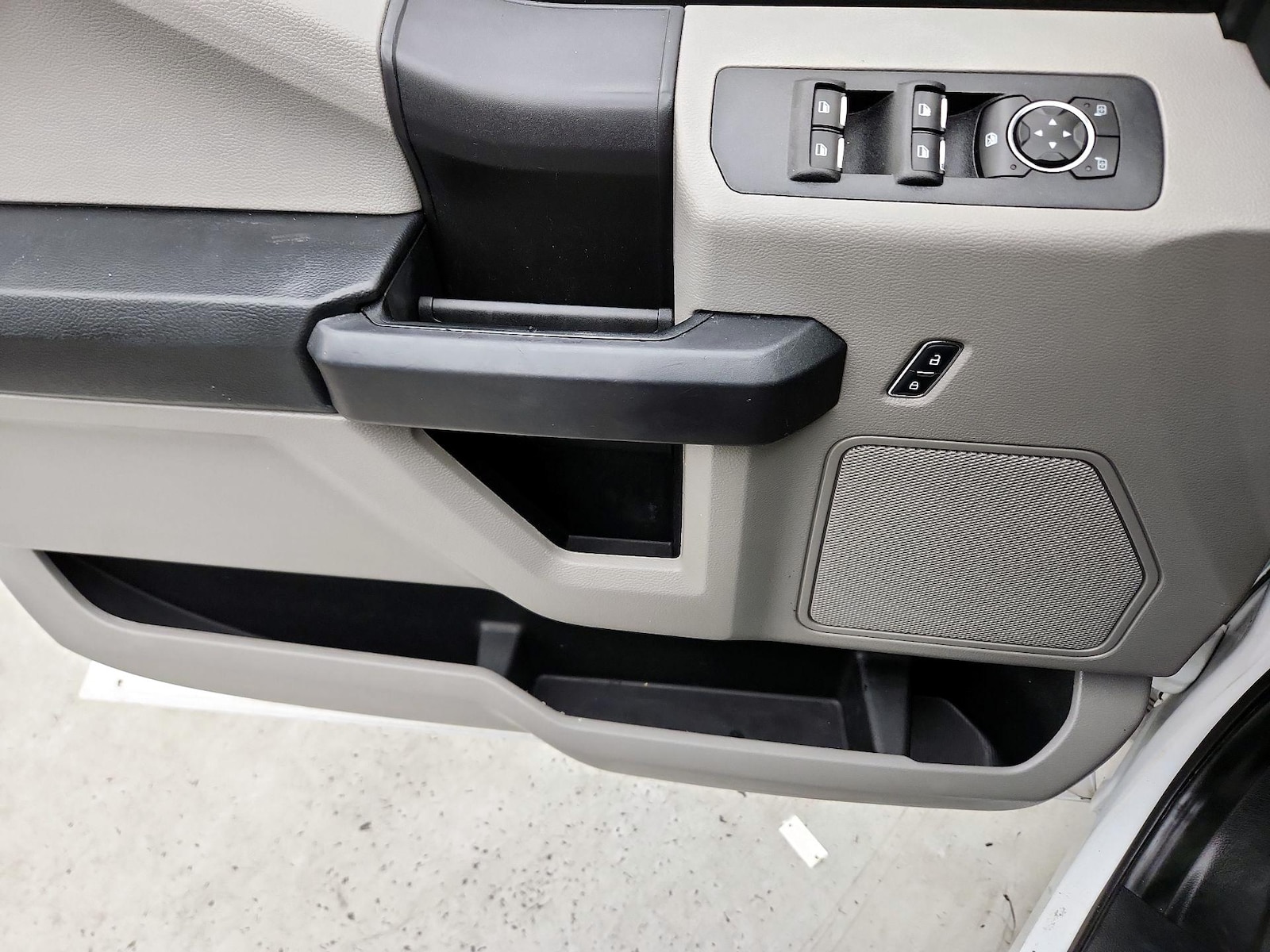 2017 Ford F-150 XL - Photo 13