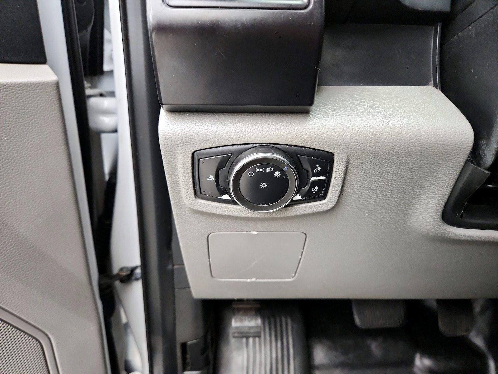 2017 Ford F-150 XL - Photo 14