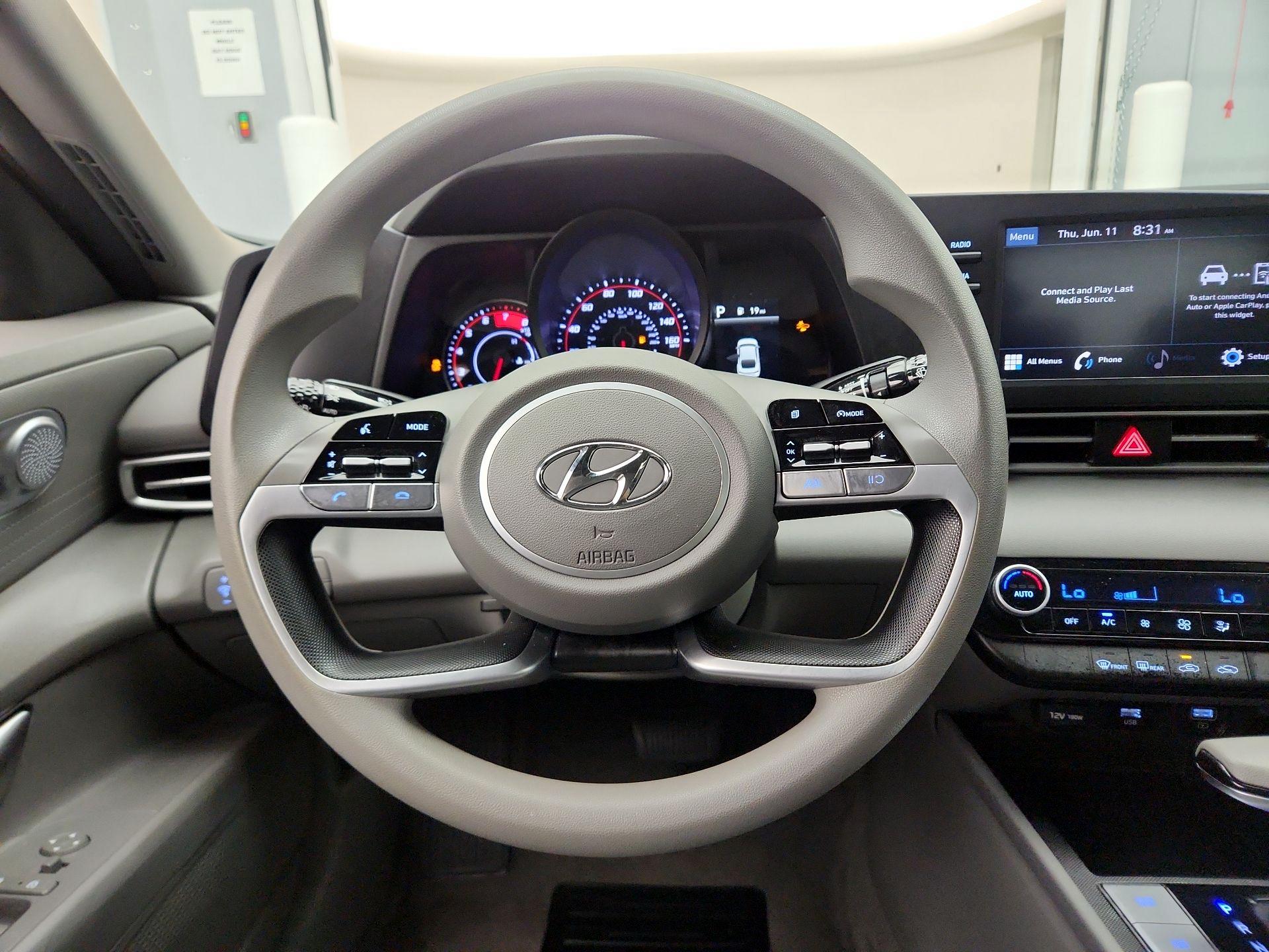 Thumbnail: 2023 Hyundai Elantra - 10
