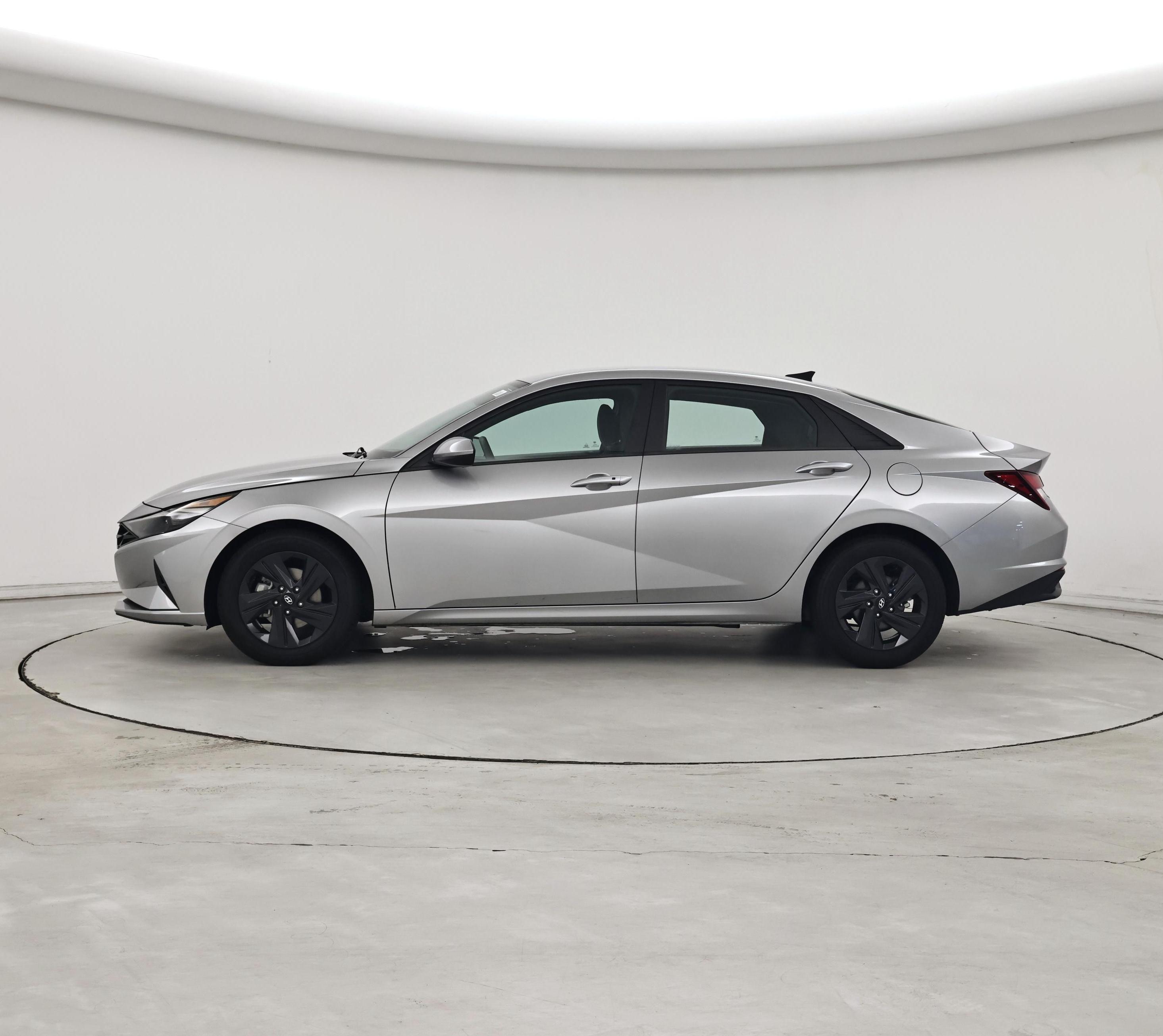 Thumbnail: 2023 Hyundai Elantra - 3