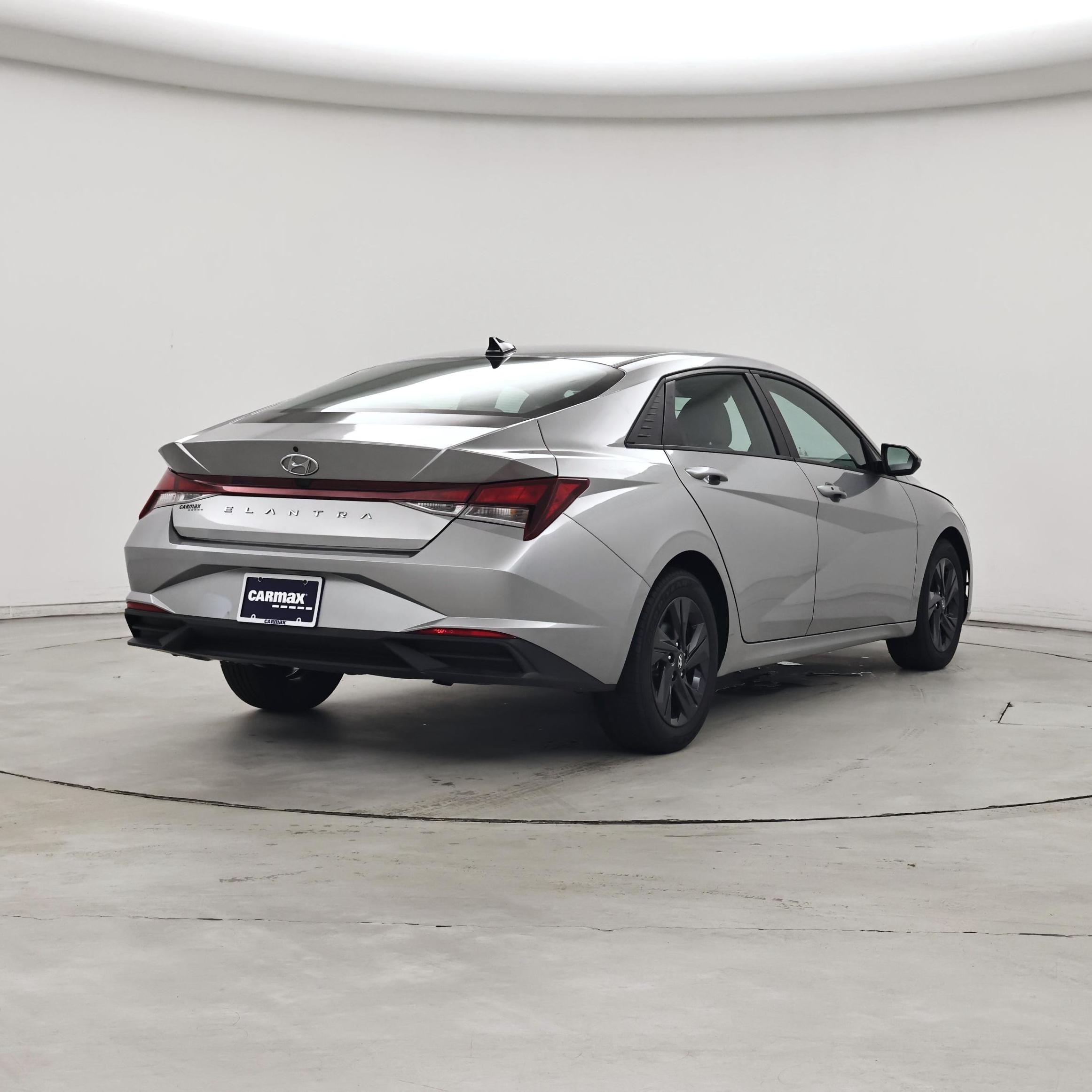 Thumbnail: 2023 Hyundai Elantra - 8
