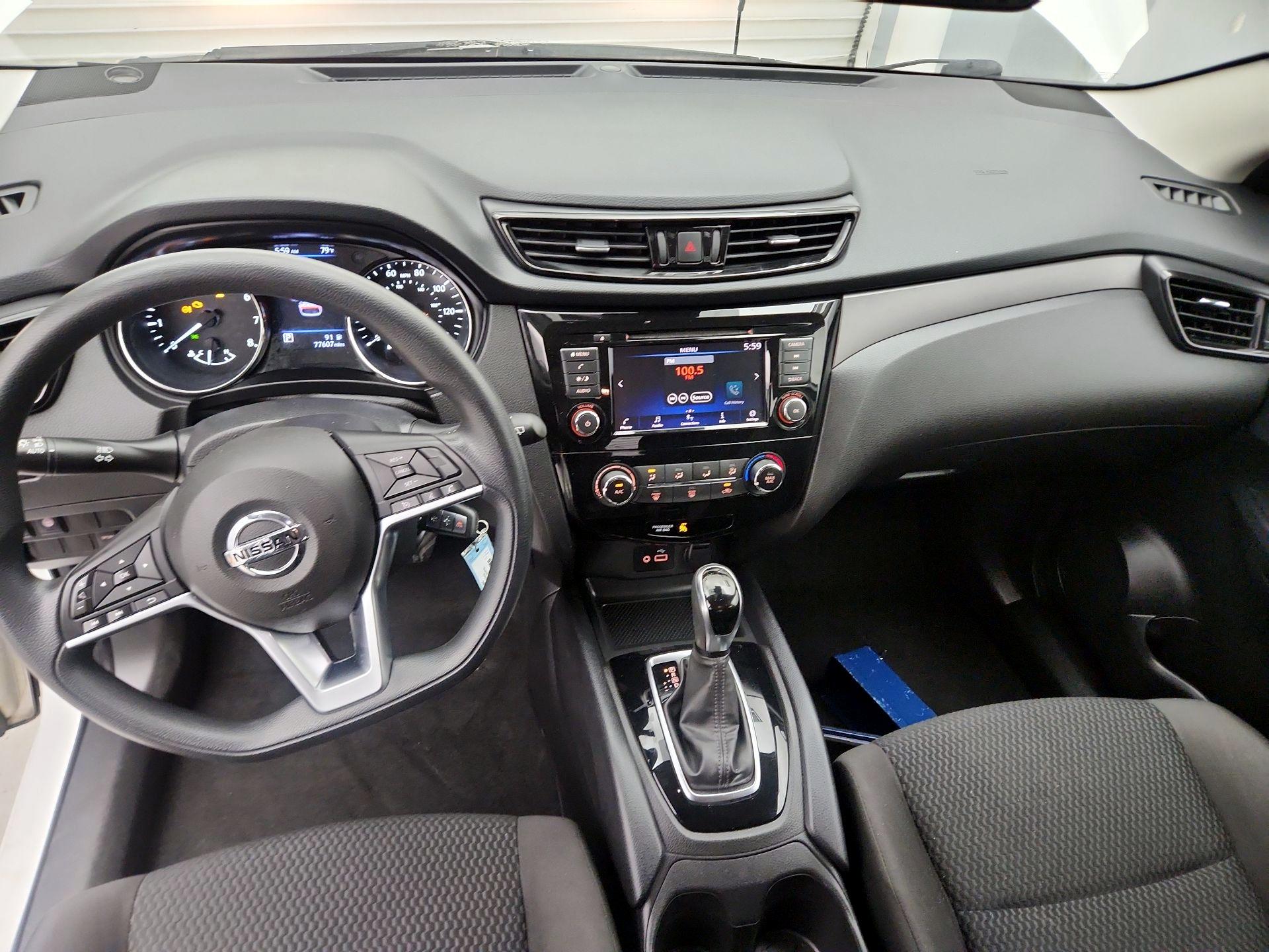 Thumbnail: 2021 Nissan Rogue Sport - 9