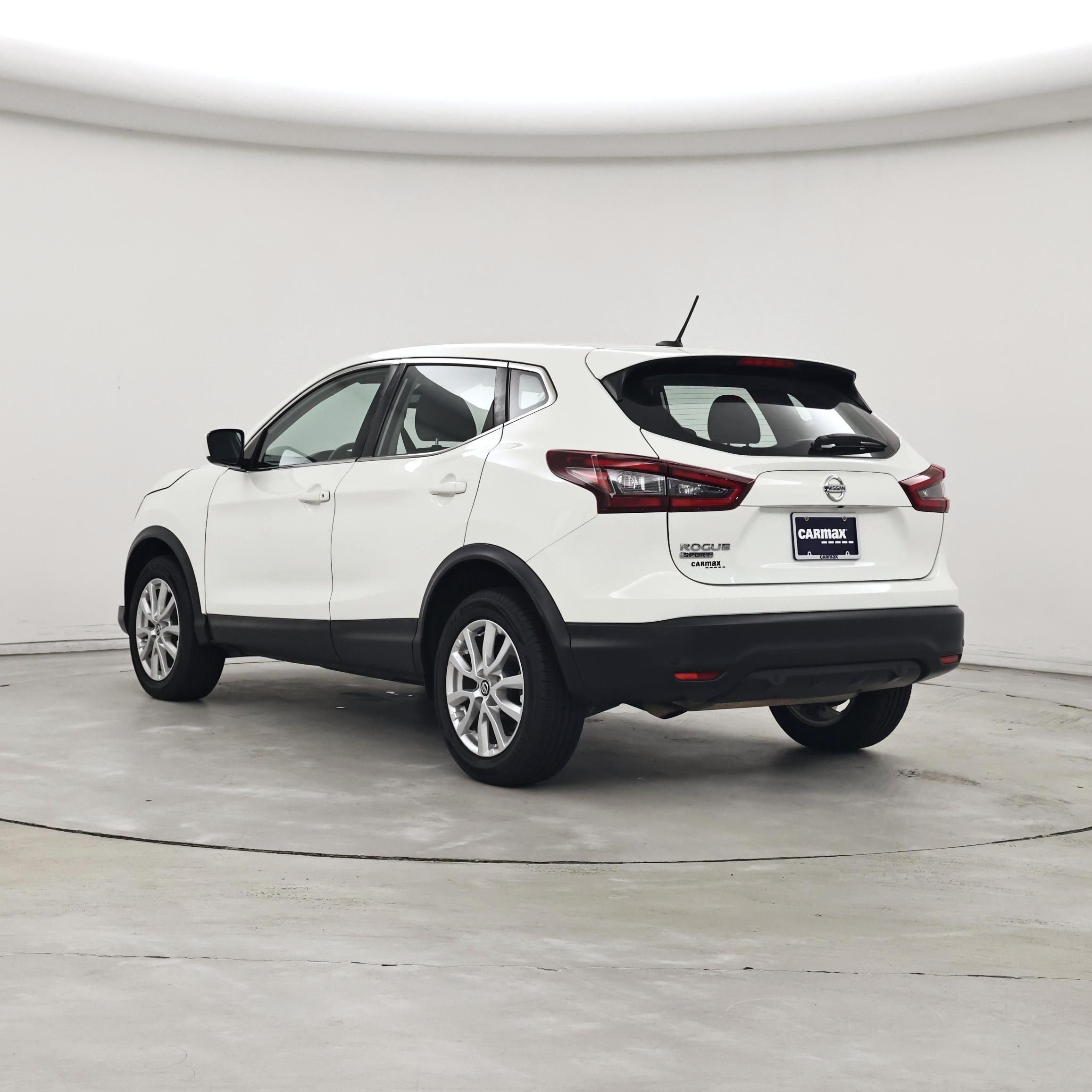 Thumbnail: 2021 Nissan Rogue Sport - 2