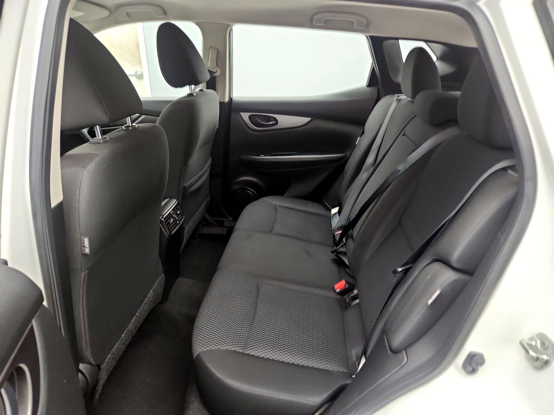 Thumbnail: 2021 Nissan Rogue Sport - 19