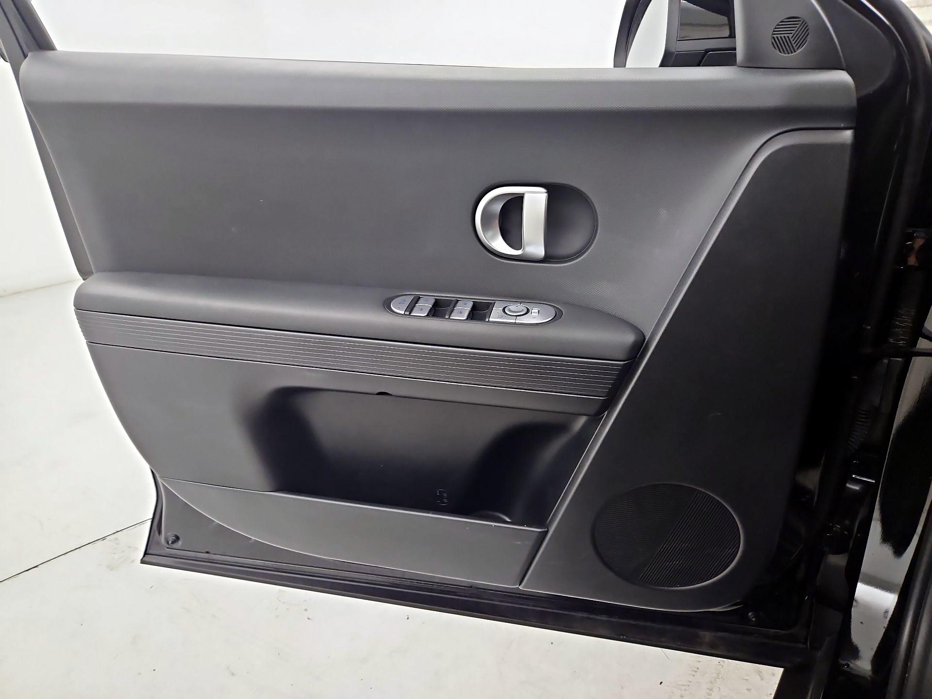 Thumbnail: 2024 Hyundai Ioniq 5 - 12