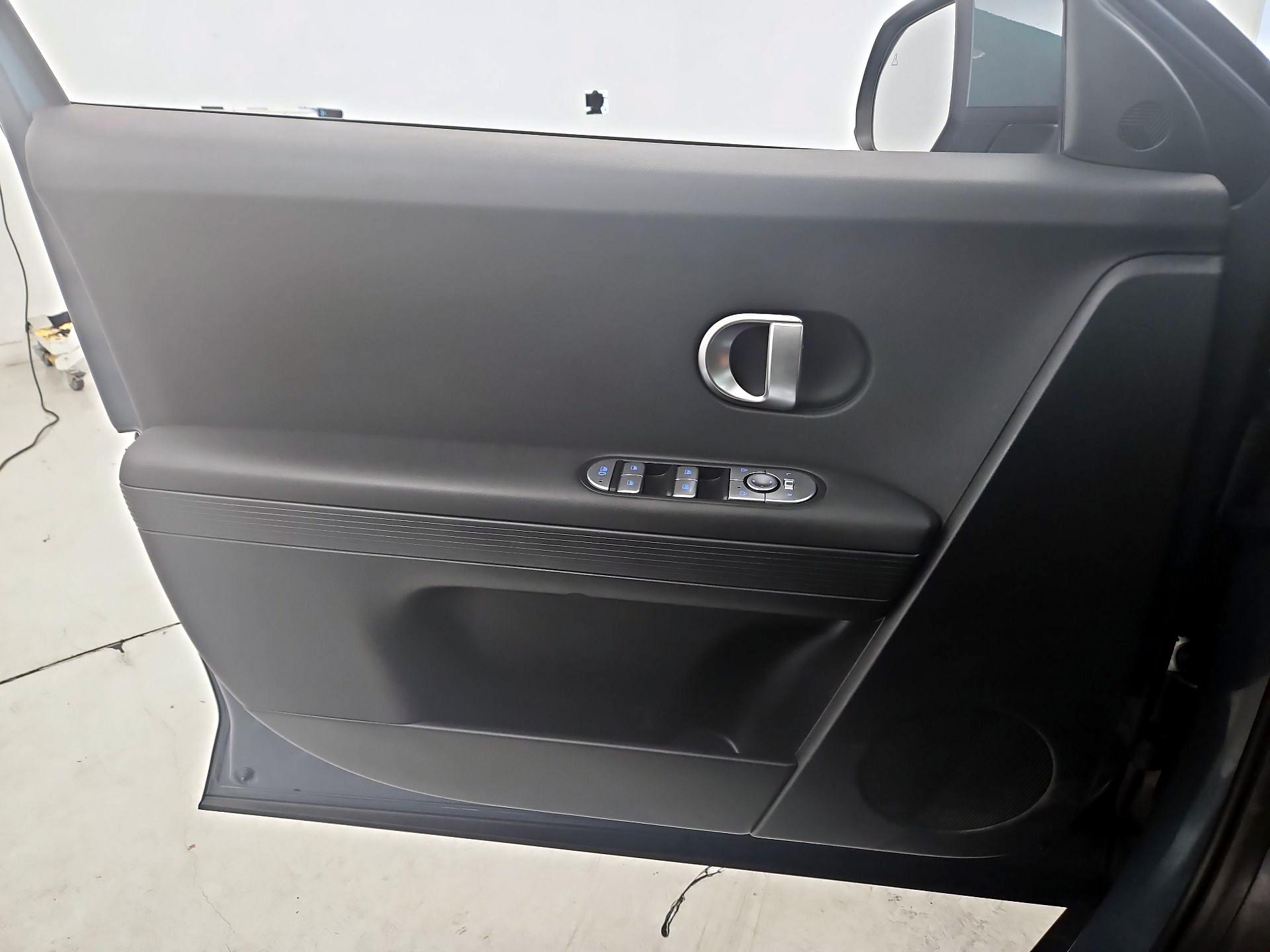Thumbnail: 2024 Hyundai Ioniq 5 - 12