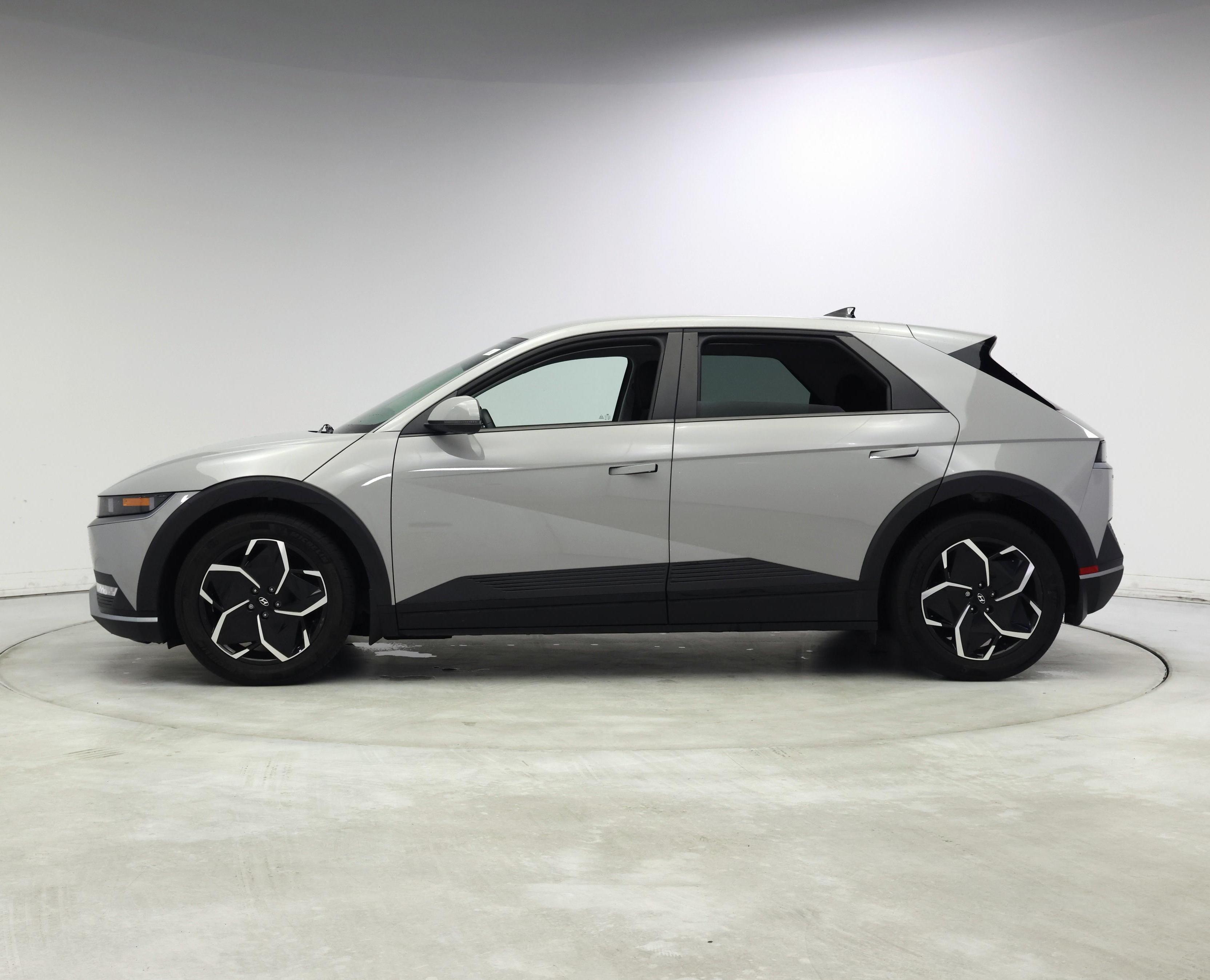 Thumbnail: 2024 Hyundai Ioniq 5 - 3