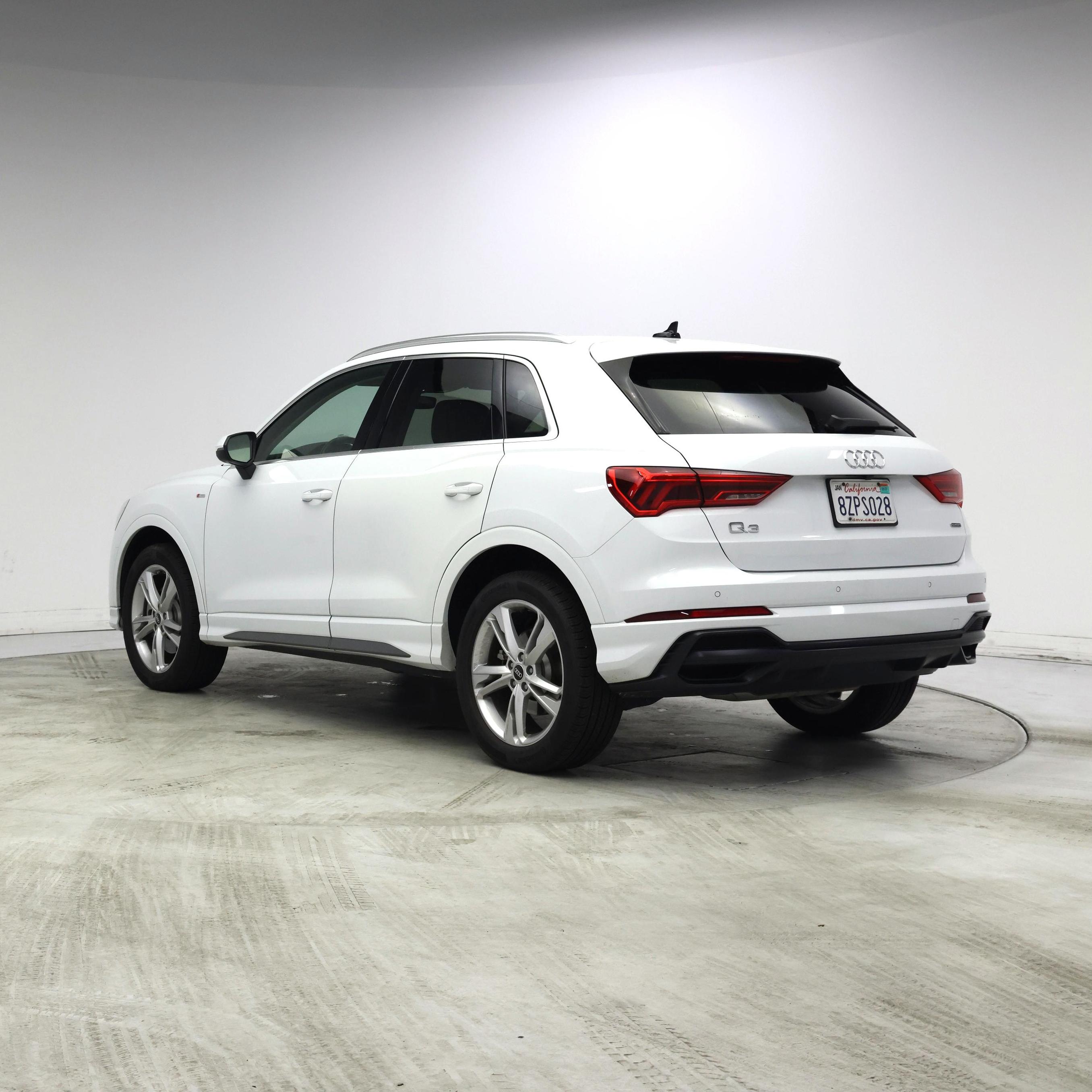 Thumbnail: 2022 Audi Q3 - 2