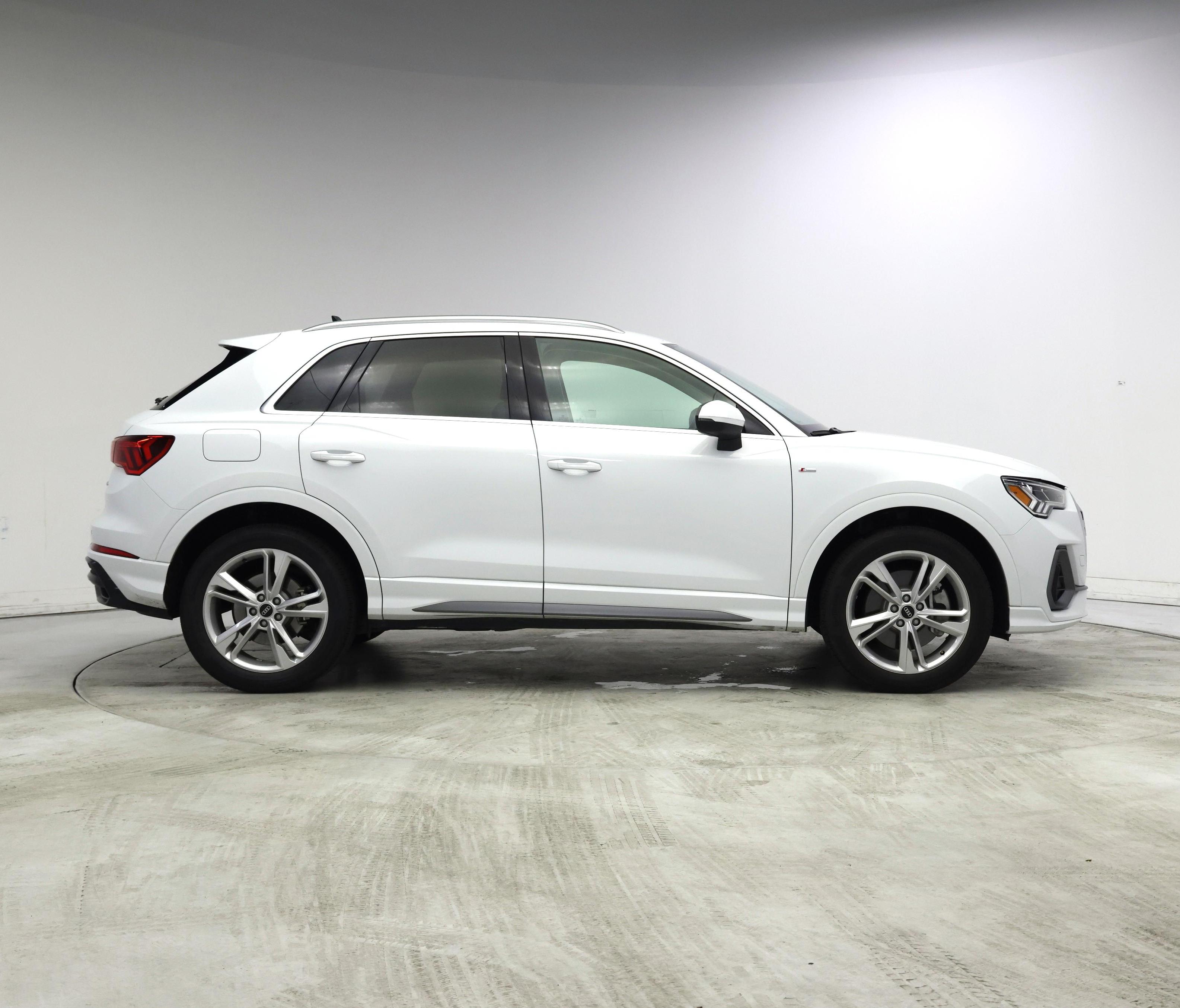 Thumbnail: 2022 Audi Q3 - 7