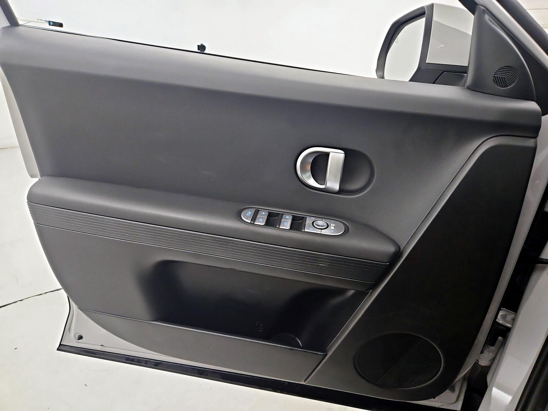 Thumbnail: 2024 Hyundai Ioniq 5 - 12