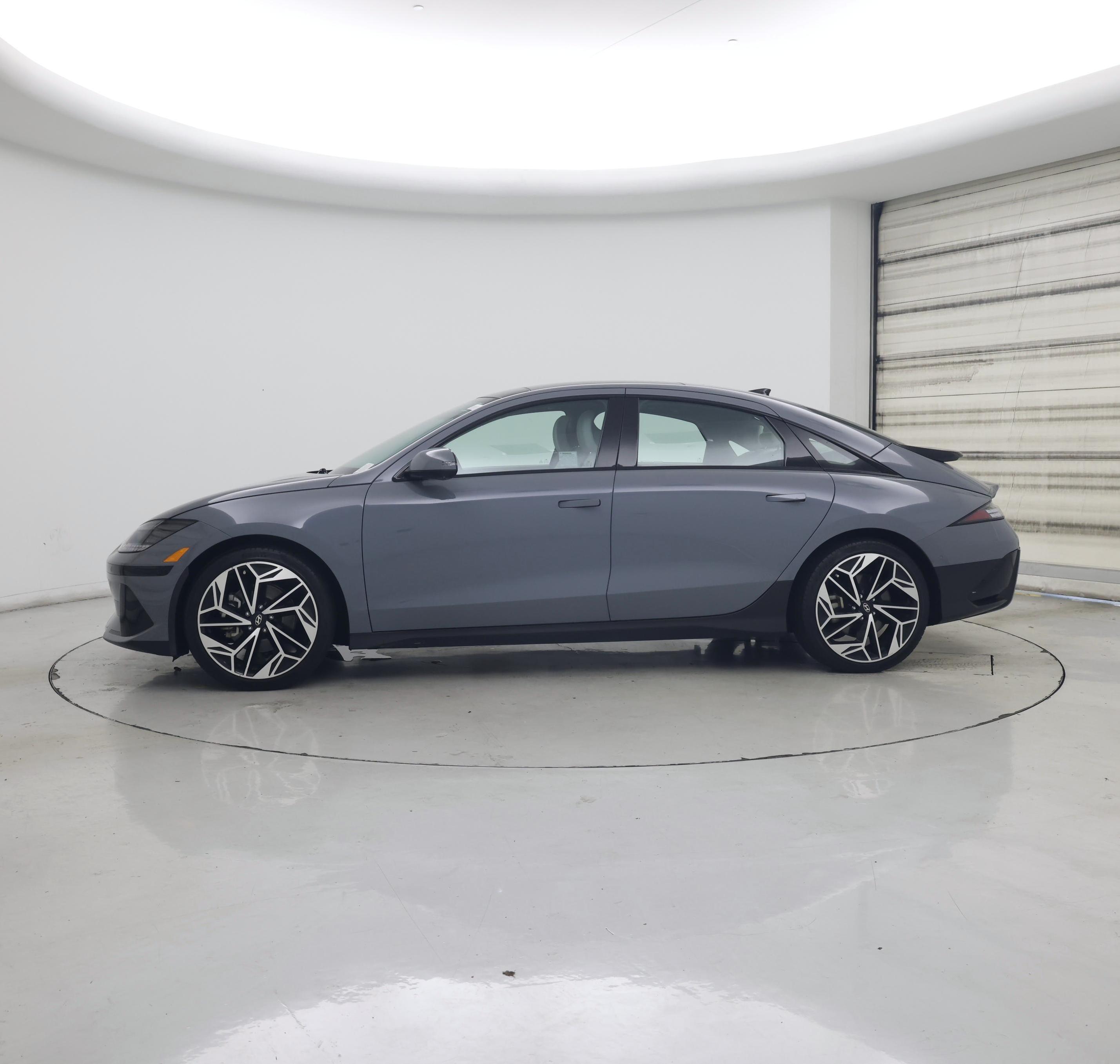 Thumbnail: 2023 Hyundai Ioniq 6 - 3