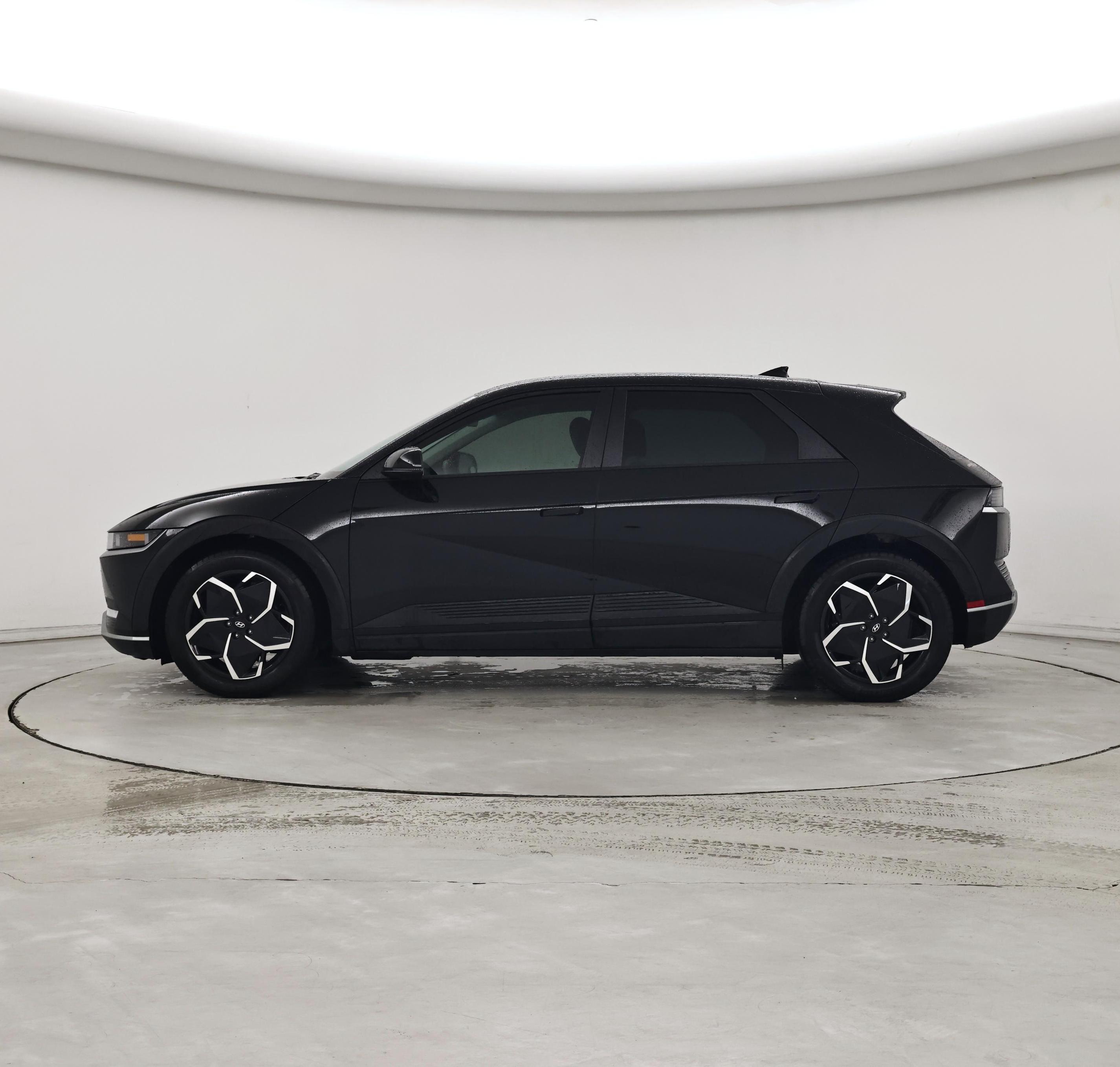Thumbnail: 2024 Hyundai Ioniq 5 - 3