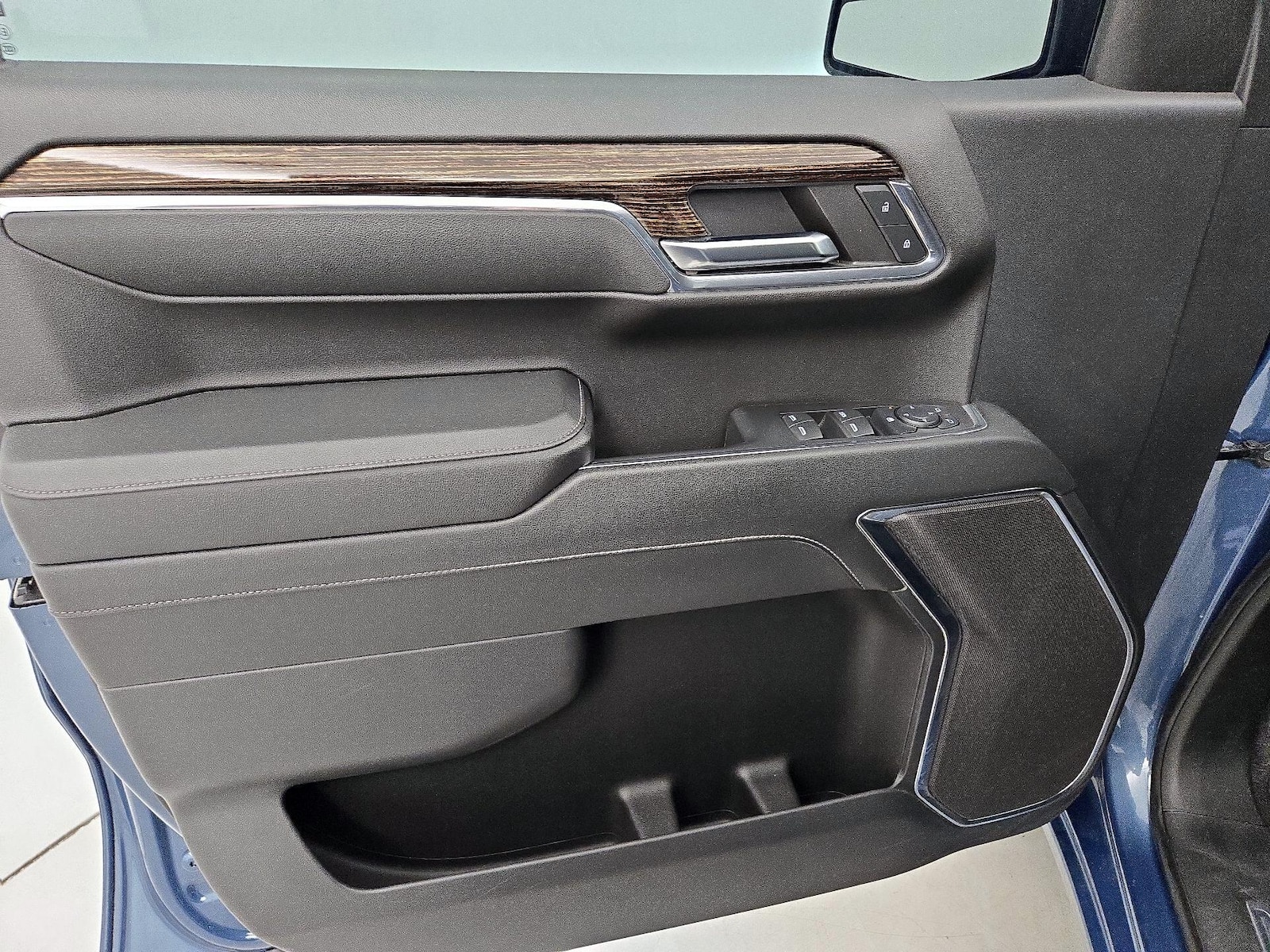 2024 GMC Sierra 1500 Elevation - Photo 13