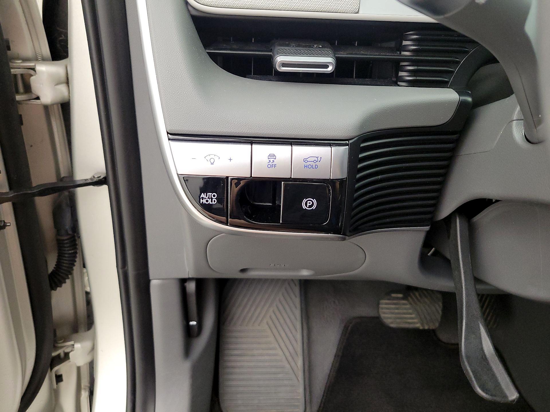 Thumbnail: 2024 Hyundai Ioniq 5 - 13